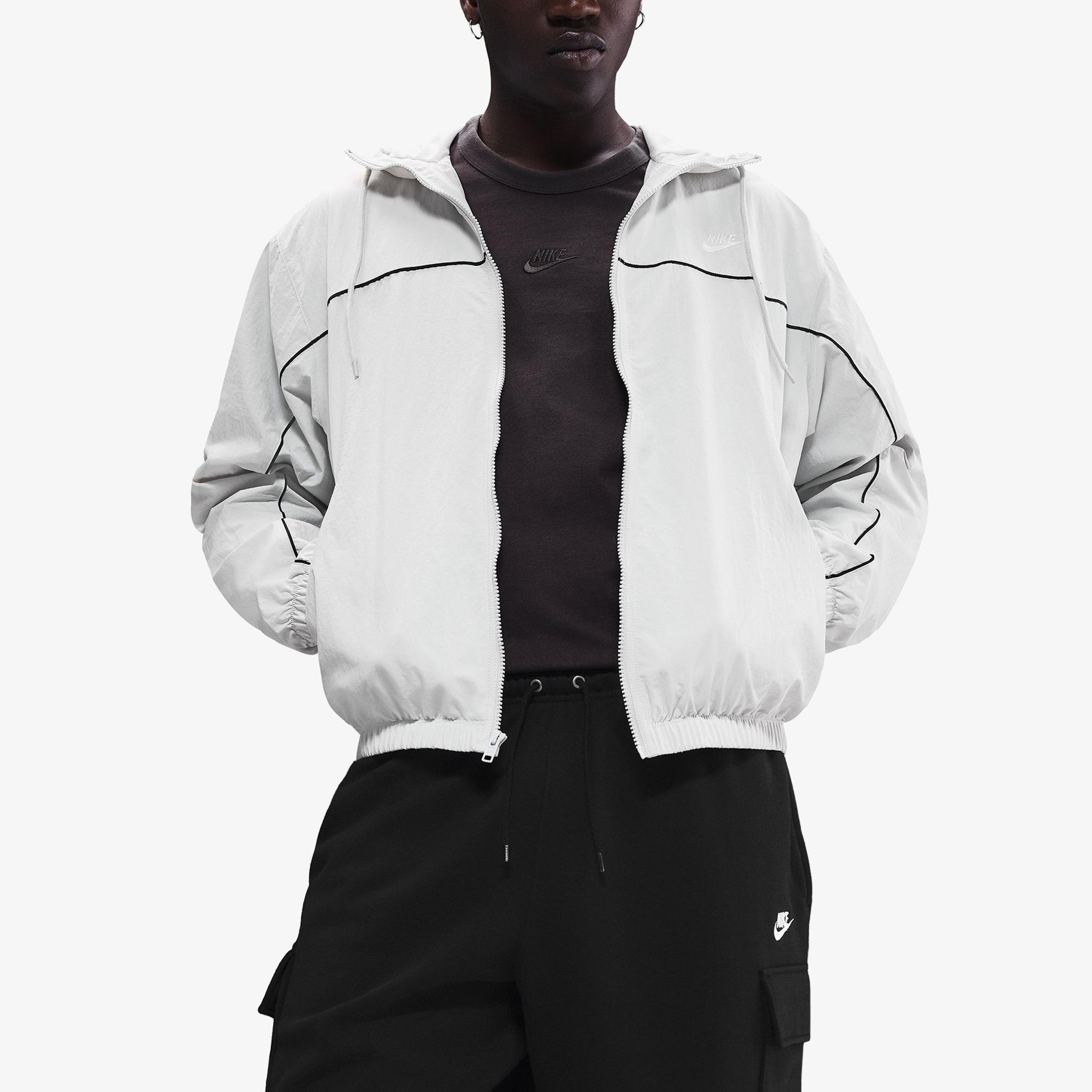 Nike Club Cargo Erkek Beyaz Şort