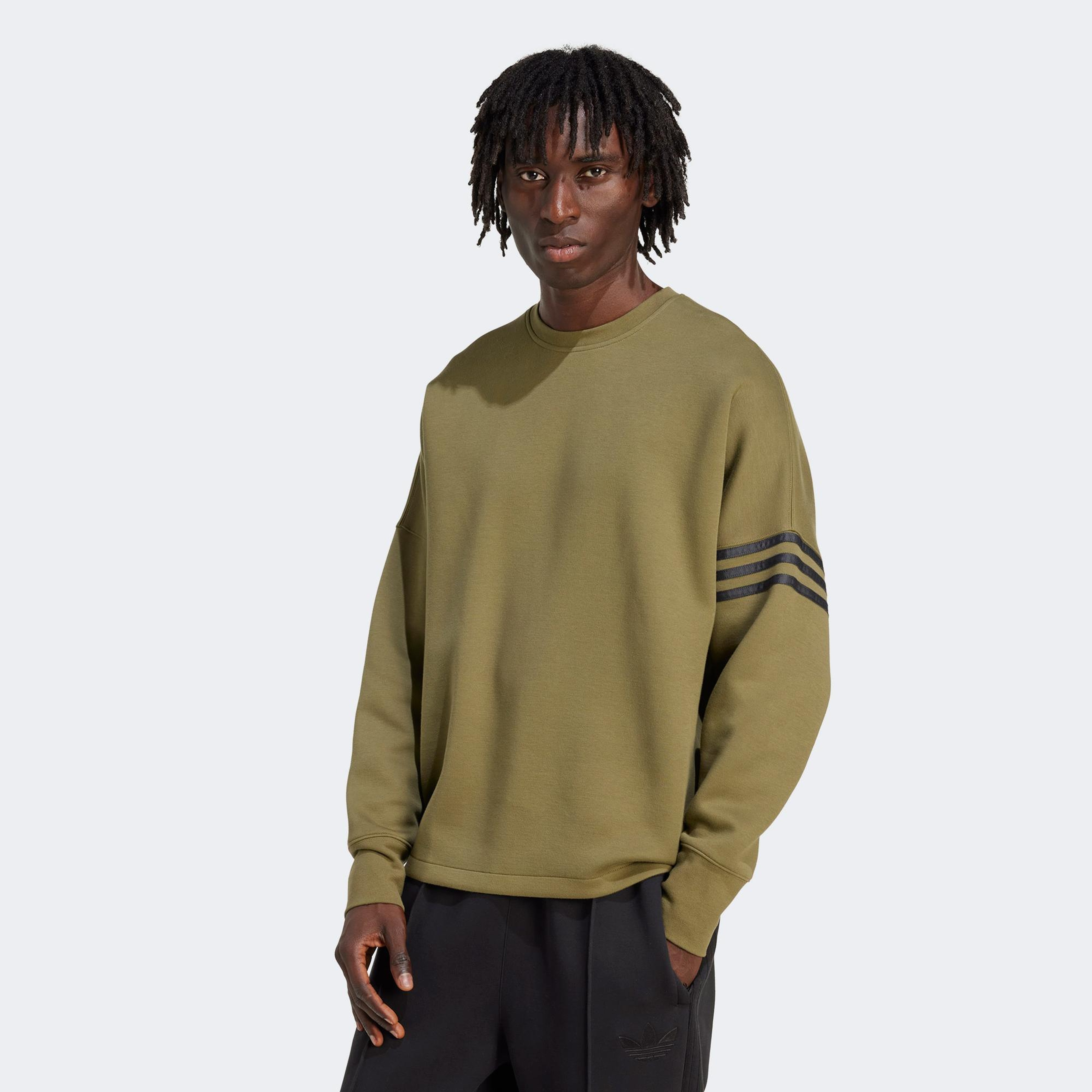 adidas Neuclassics Erkek Haki Sweatshirt