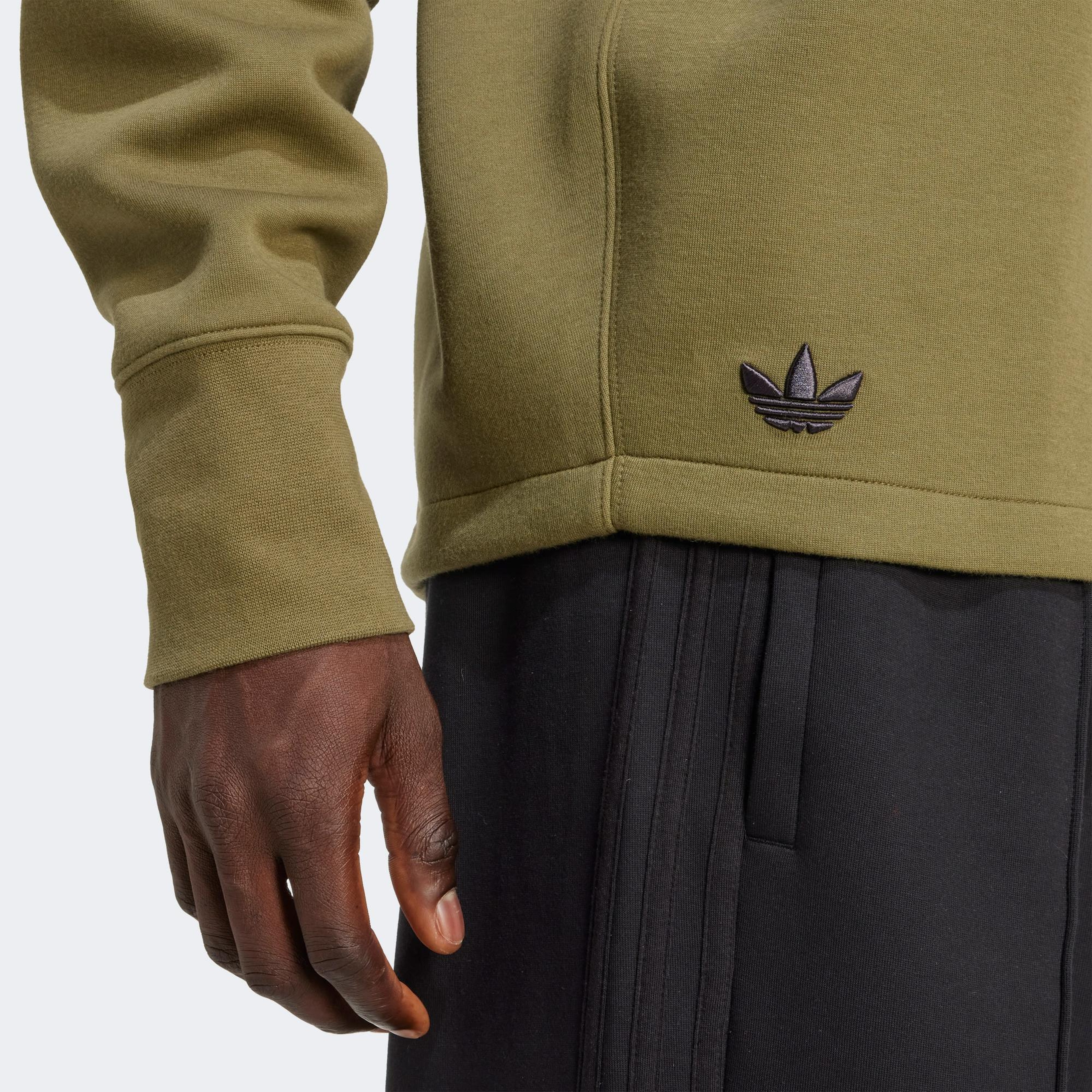 adidas Neuclassics Erkek Haki Sweatshirt