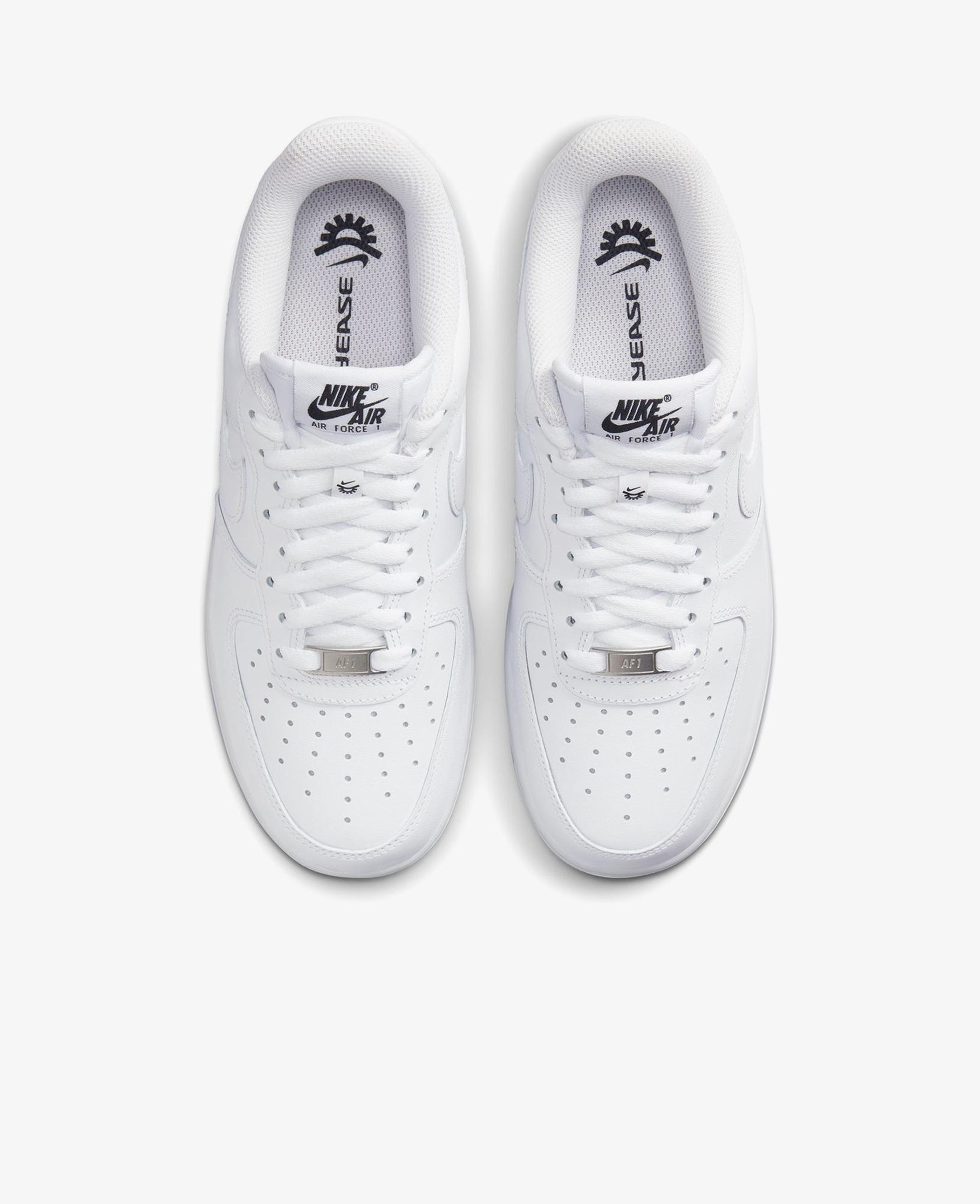 Nike Air Force 1 '07 Flyease Kadın Beyaz Spor Ayakkabı