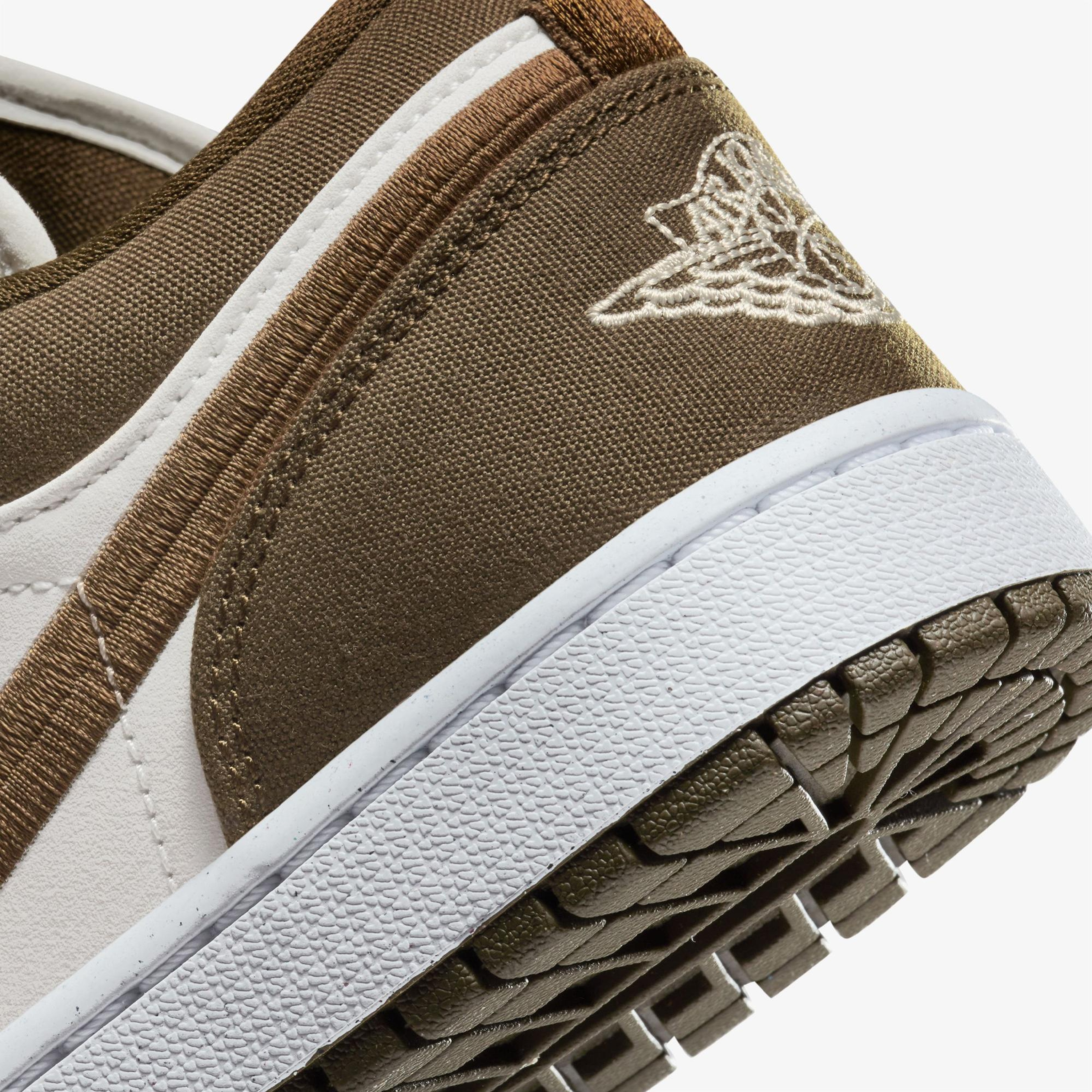 Jordan Air 1 Low SE Kadın Haki Spor Ayakkabı