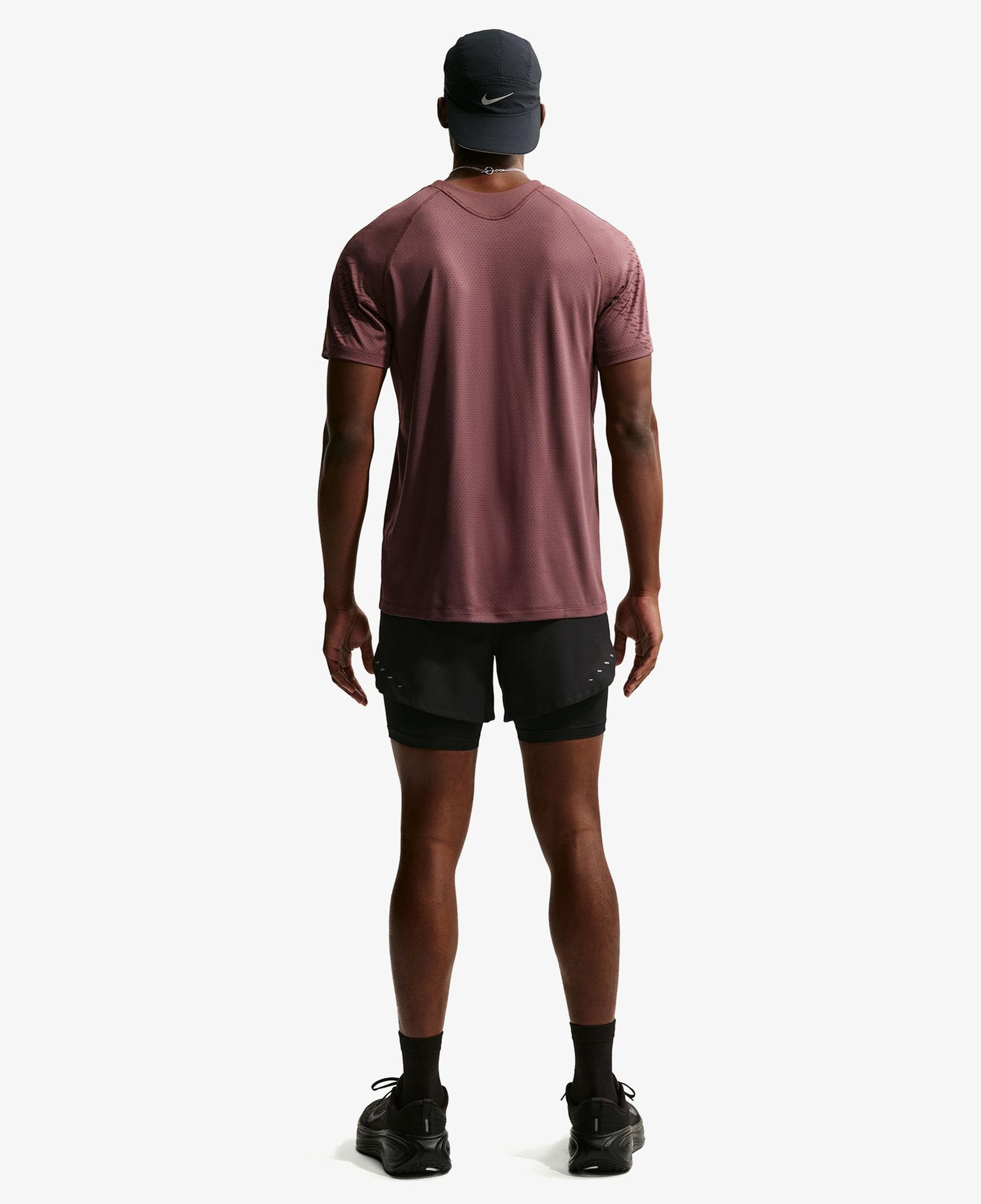 Nike Dri-Fit Stride Erkek Siyah Şort