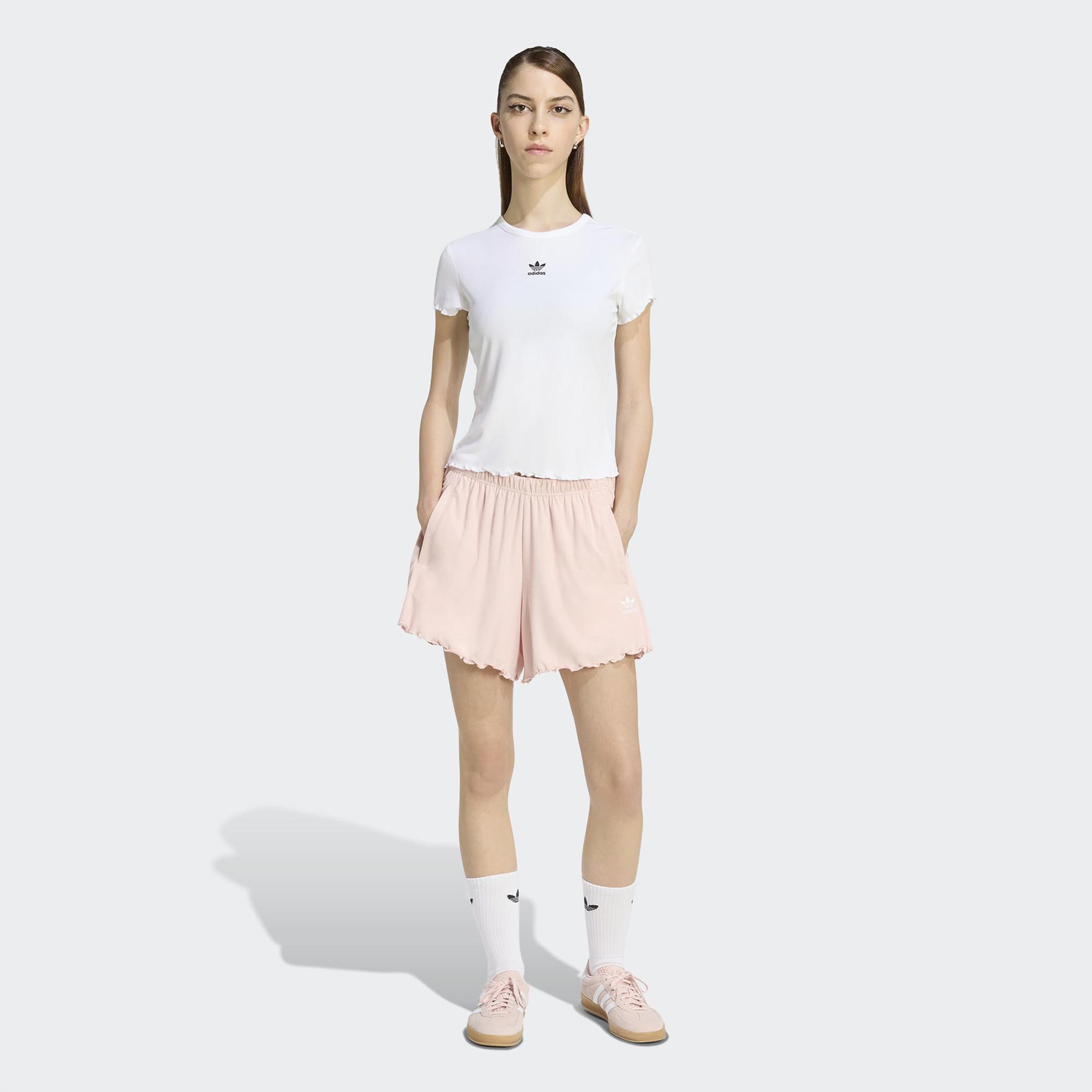 adidas Essentials Scalloped Kadın Beyaz T-Shirt