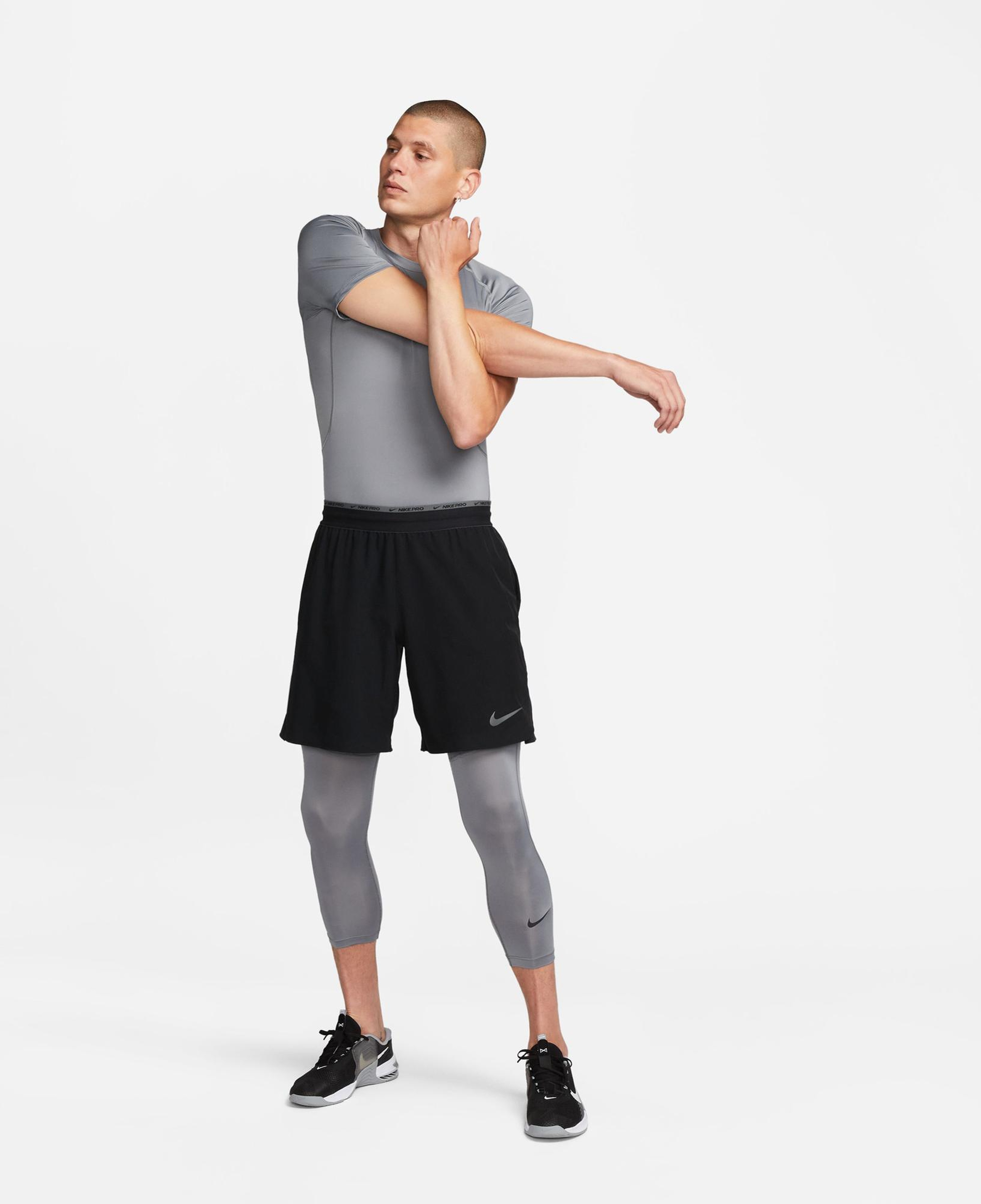 Nike Pro Dri-Fit Erkek Gri T-Shirt