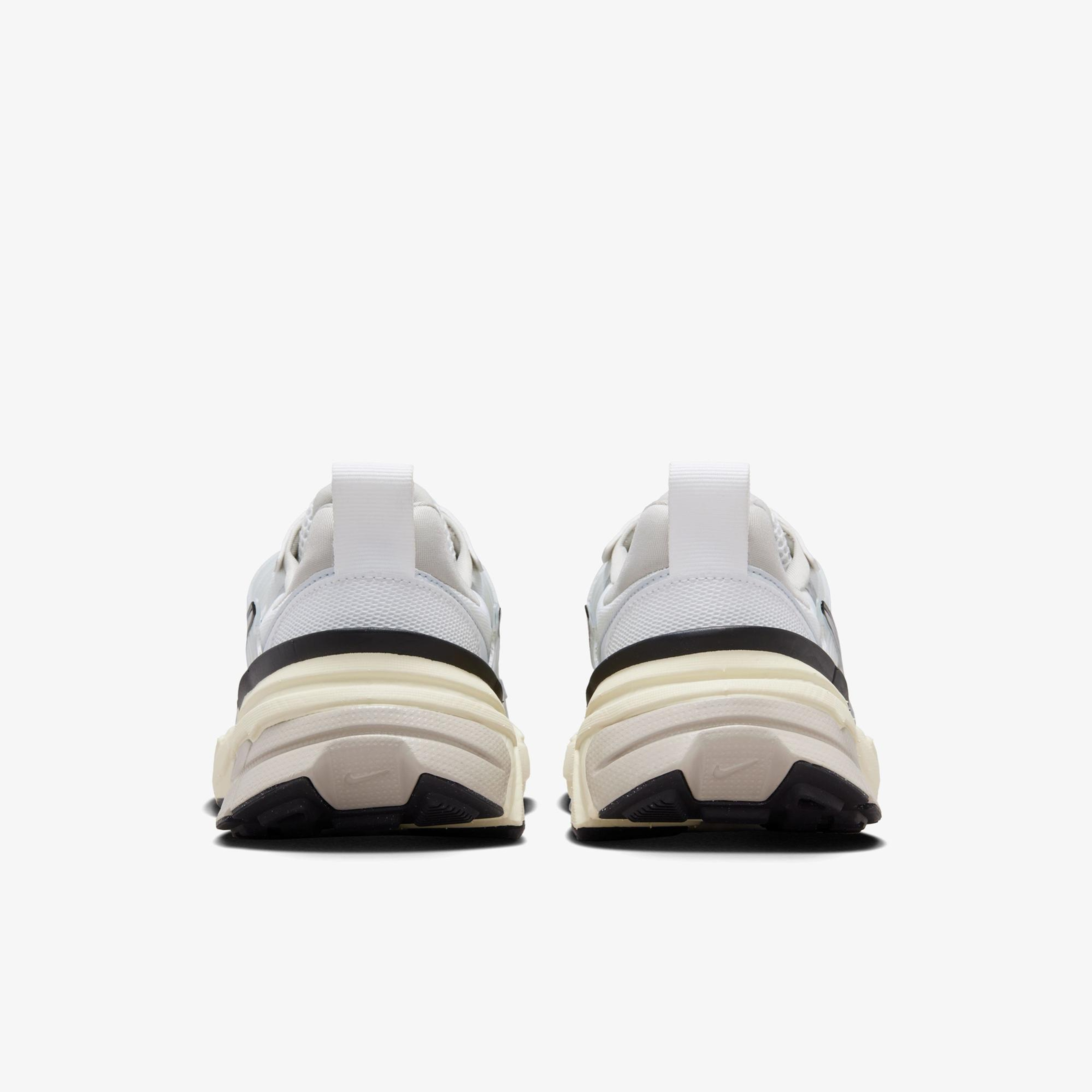 Nike V2K Run Unisex Gri Spor Ayakkabı