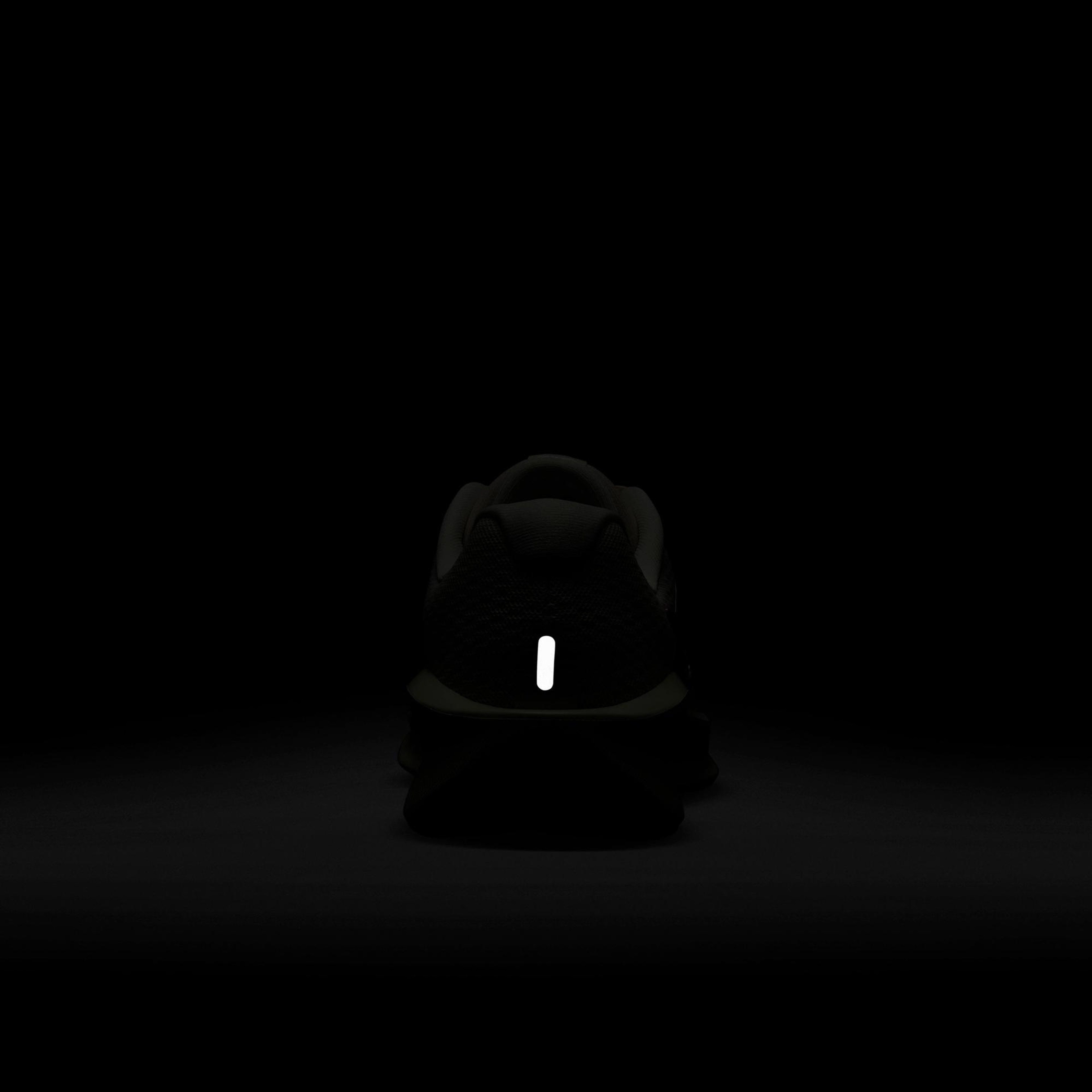 Nike Downshifter 13 Kadın Krem Rengi Koşu Ayakkabısı