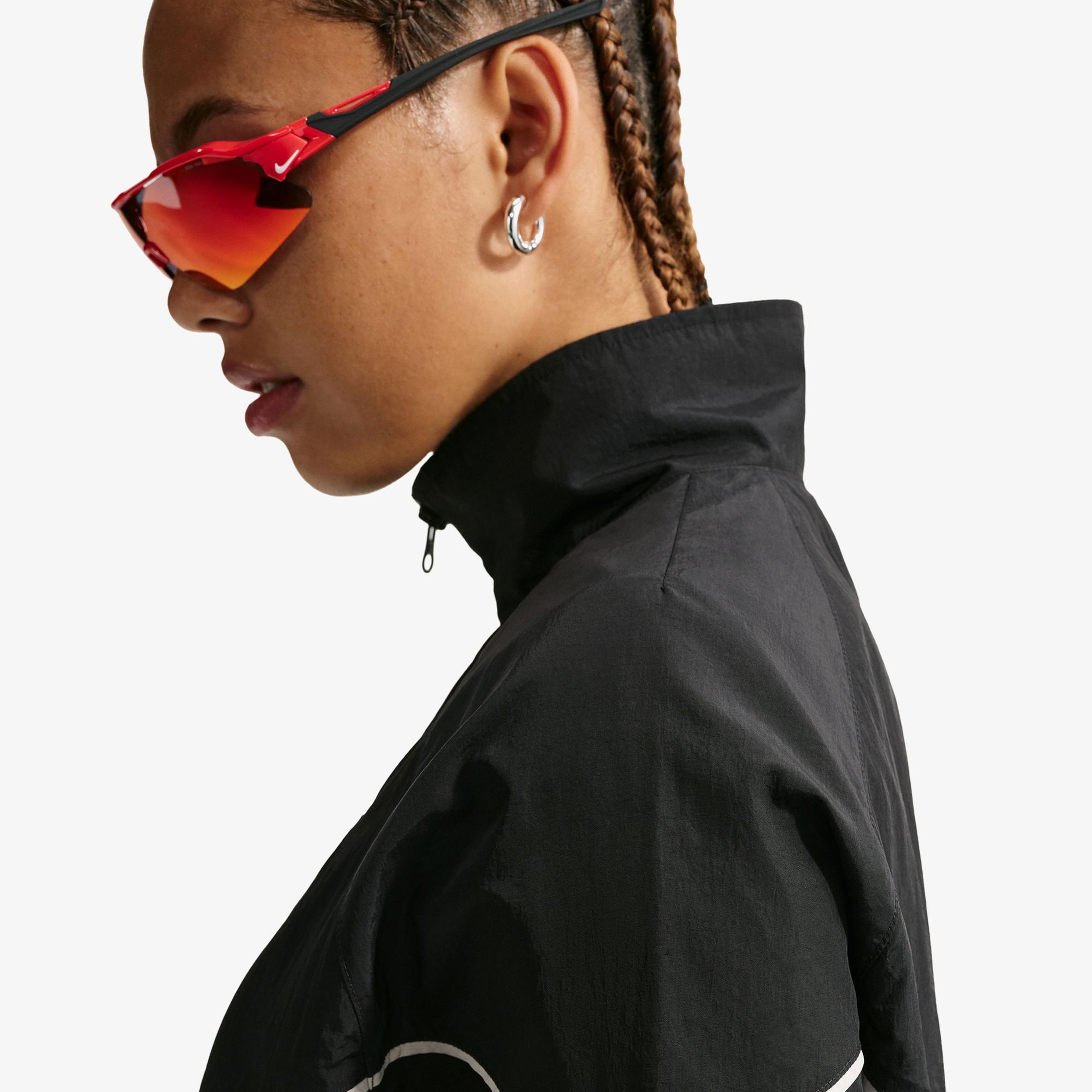 Nike Sportswear Windrunner Woven Kadın Siyah Ceket