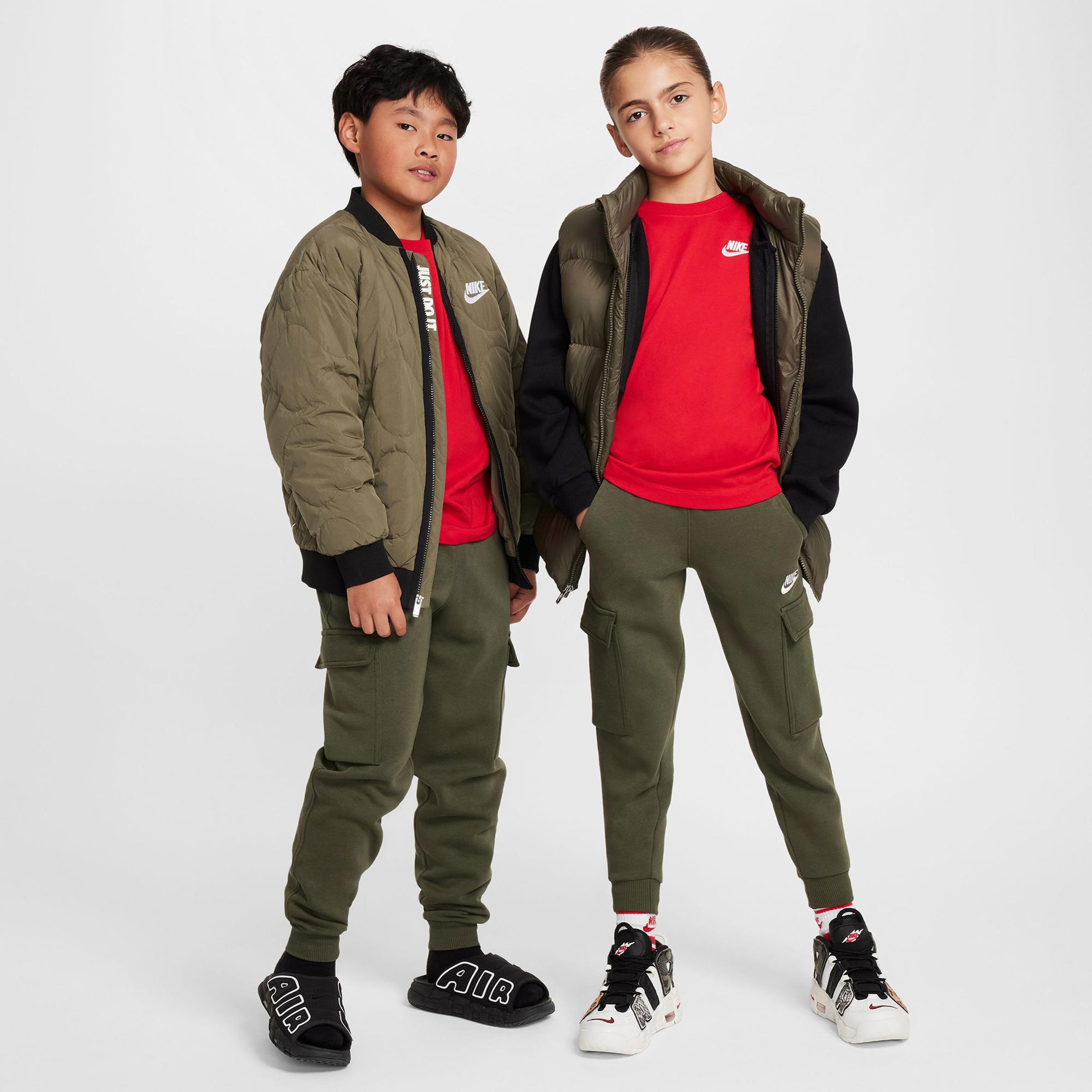 Nike Sportswear Futura Çocuk Kırmızı T-Shirt