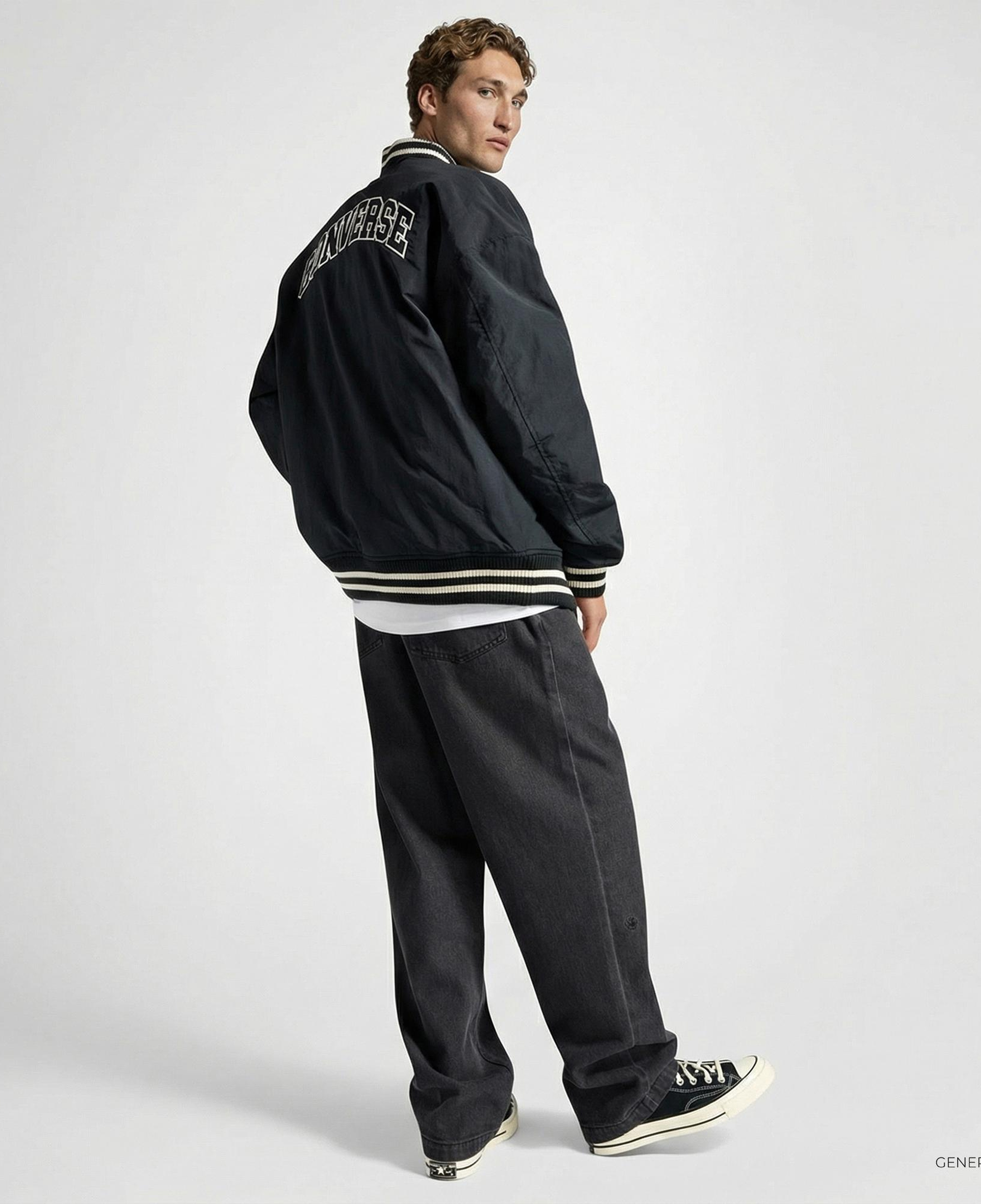 Converse Varsity Graphic Bomber Erkek Siyah Ceket