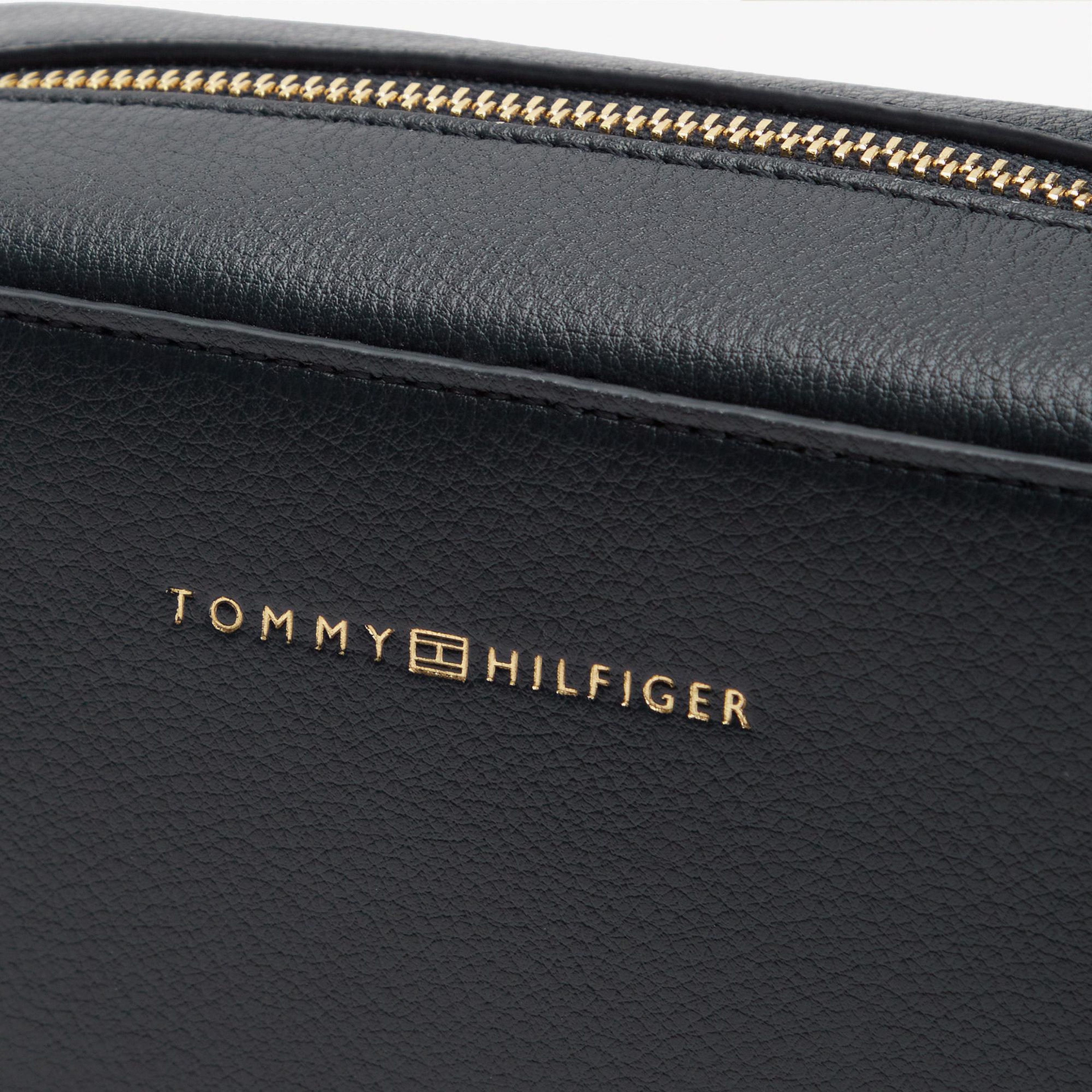 Tommy Hilfiger Logo Kadın Lacivert Çapraz Çanta