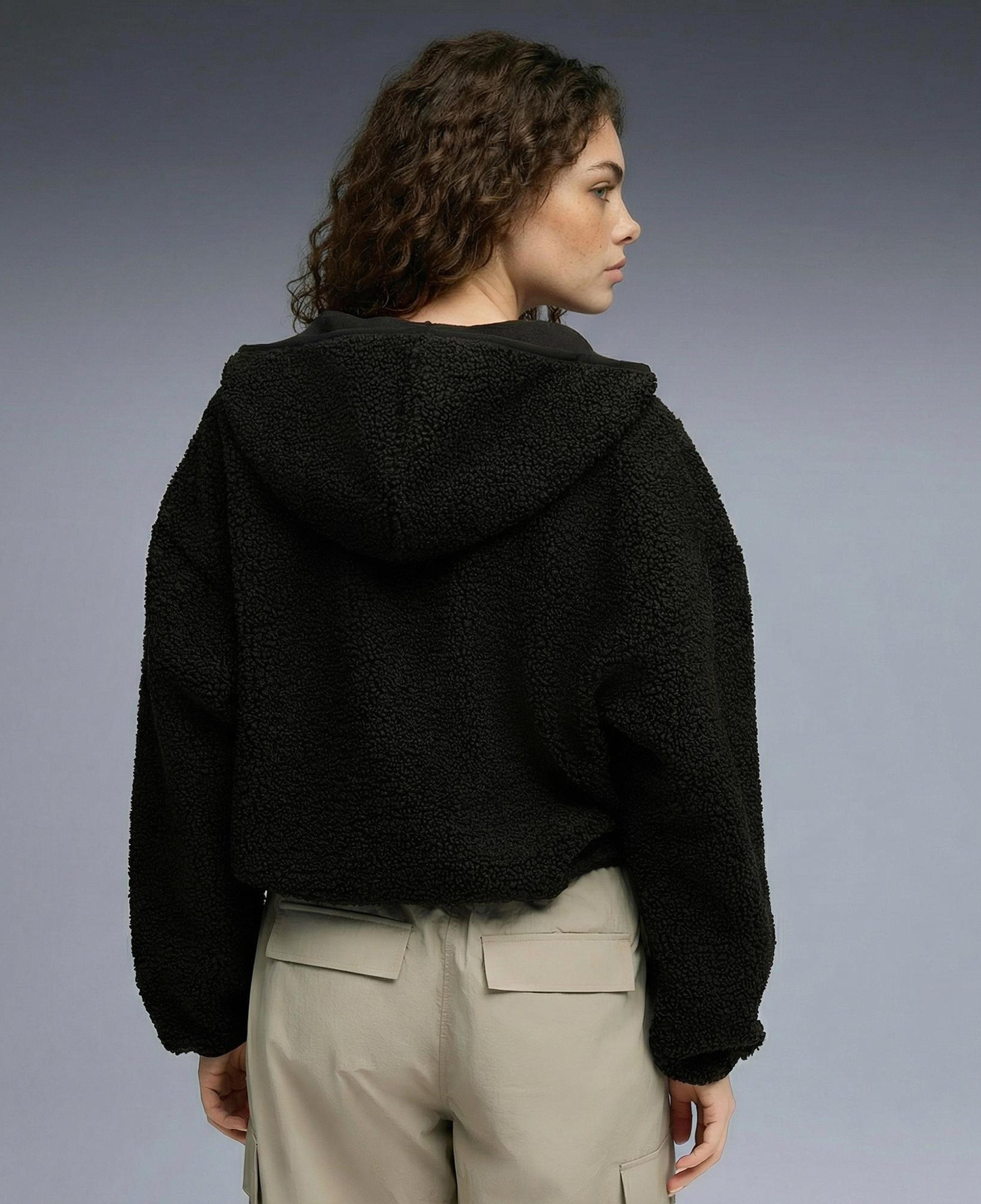 Puma Wardrobe Essential Polar FL  Kadın Siyah Sweatshirt