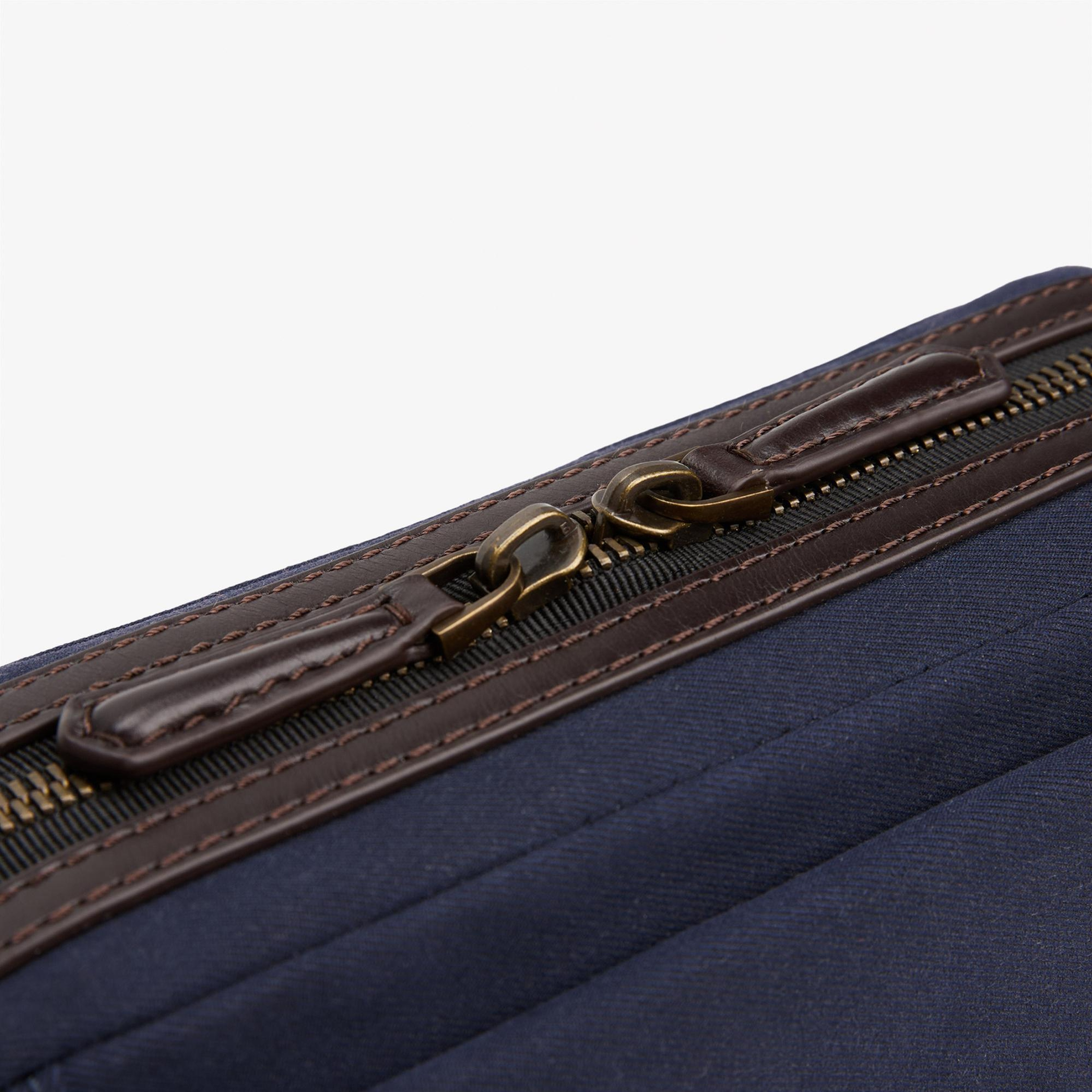 Tommy Hilfiger Casual Prep Erkek Lacivert Çapraz Çanta