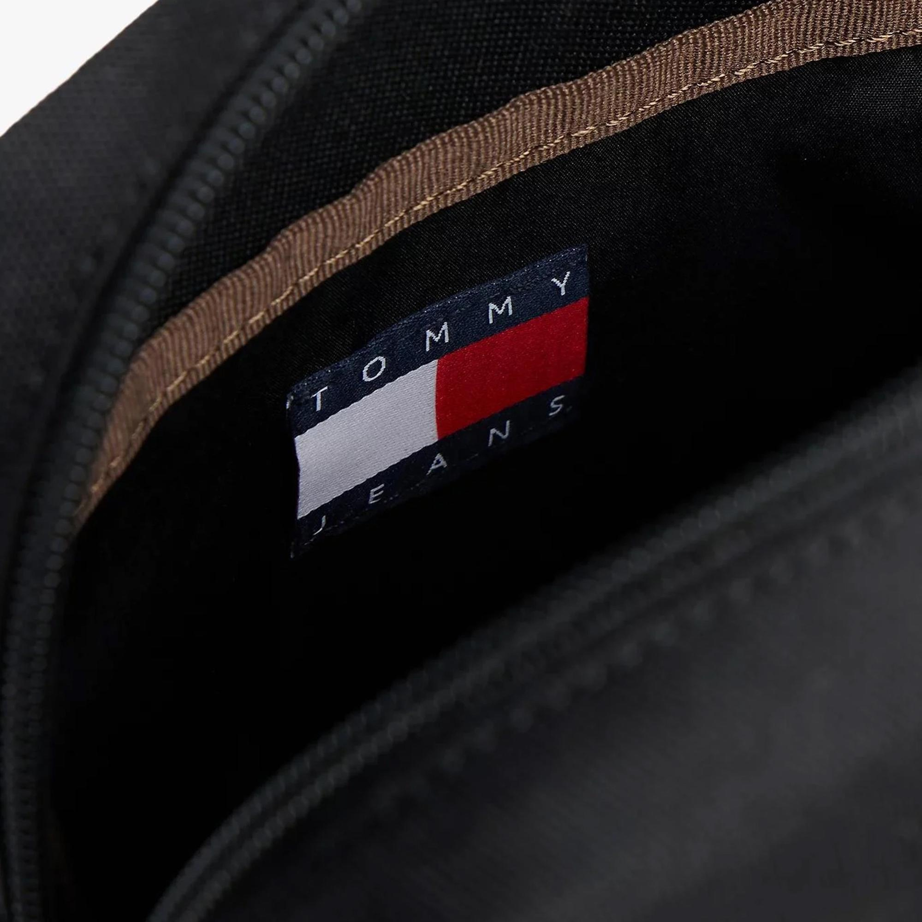 Tommy Hilfiger Essential Daily Erkek Siyah Çapraz Çanta