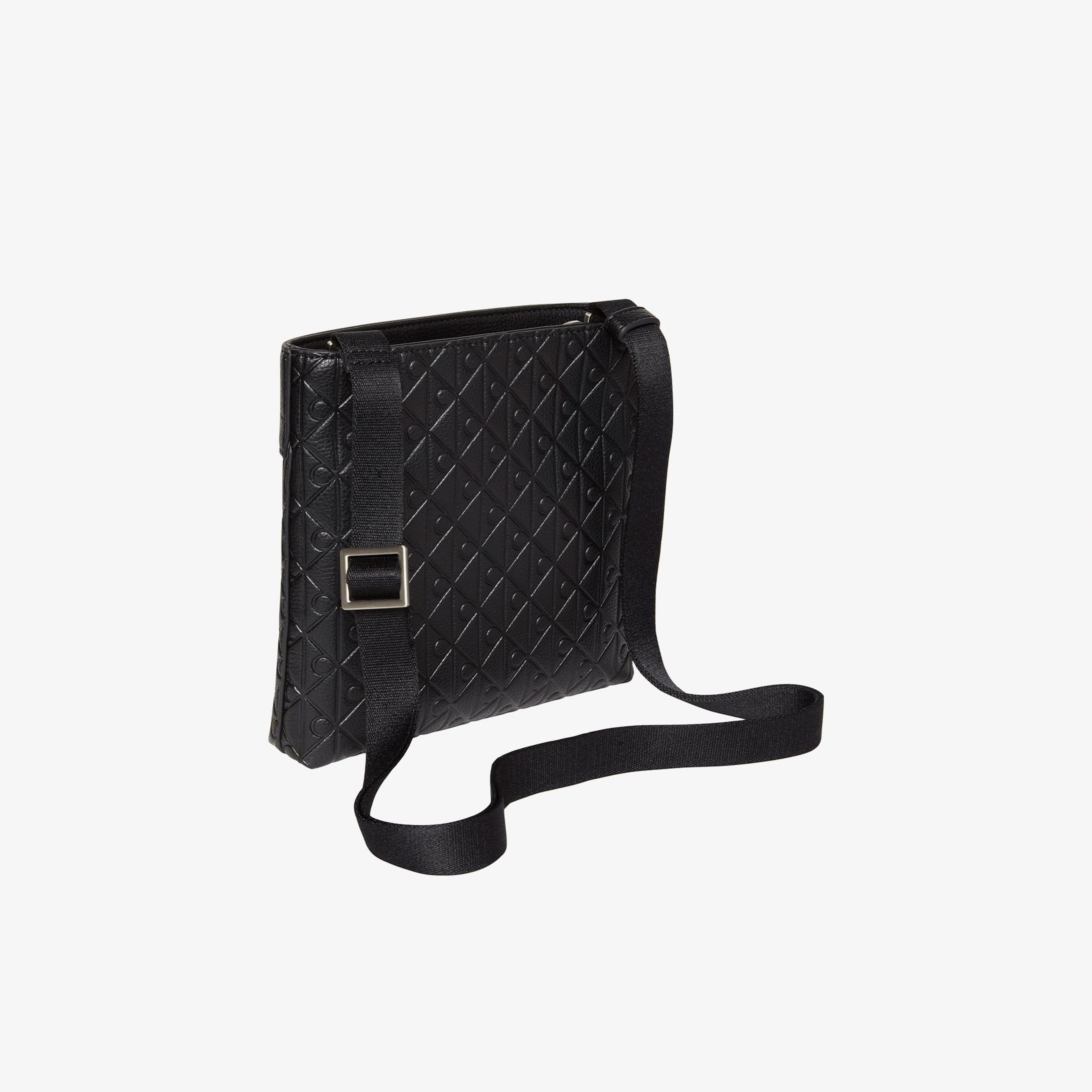 Calvin Klein Emblem Emboss Flatpack Erkek Siyah Çapraz Çanta