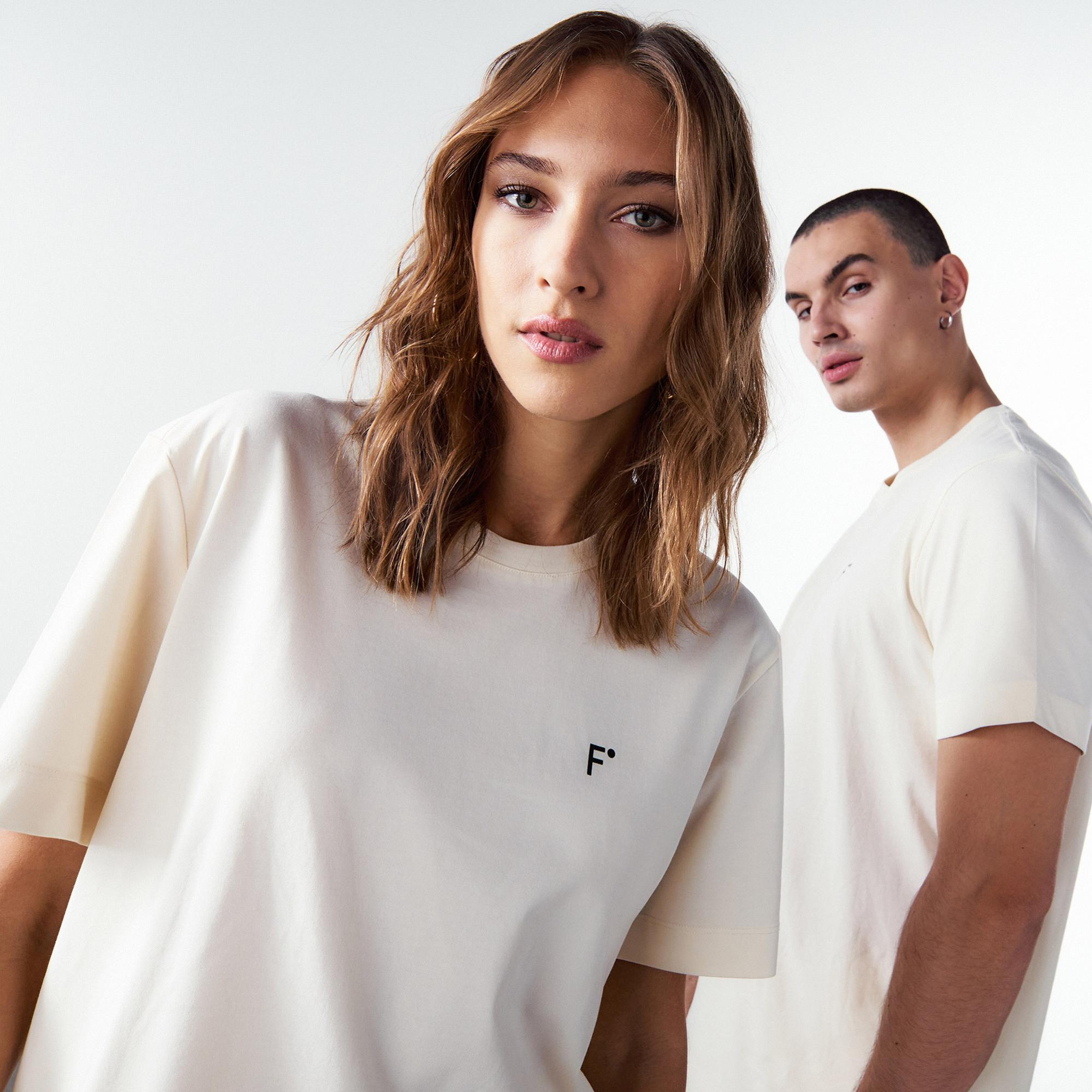 FashFed Unisex Bej T-Shirt