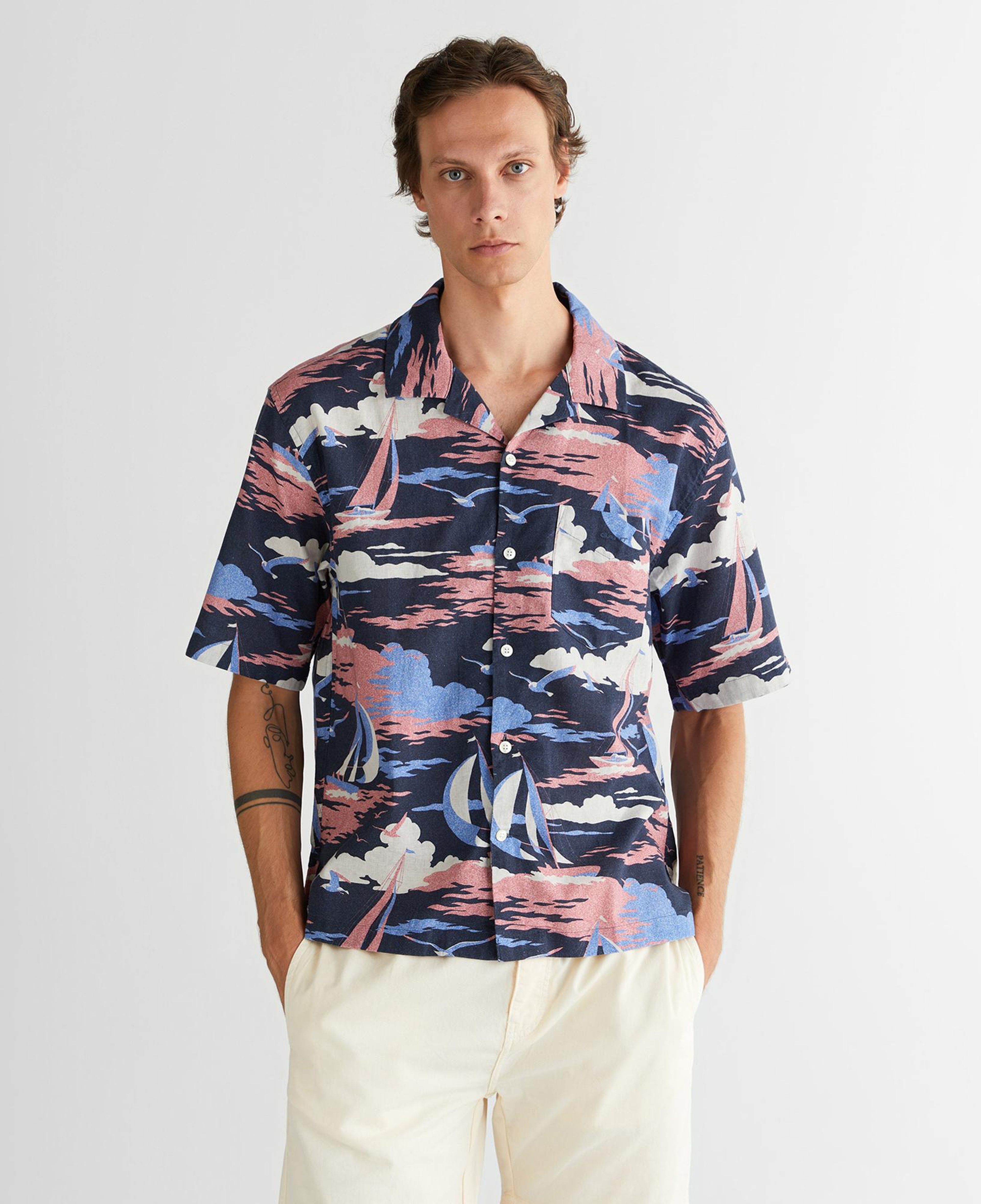 GANT Erkek Lacivert Relaxed Fit Klasik Yaka Desenli Gömlek