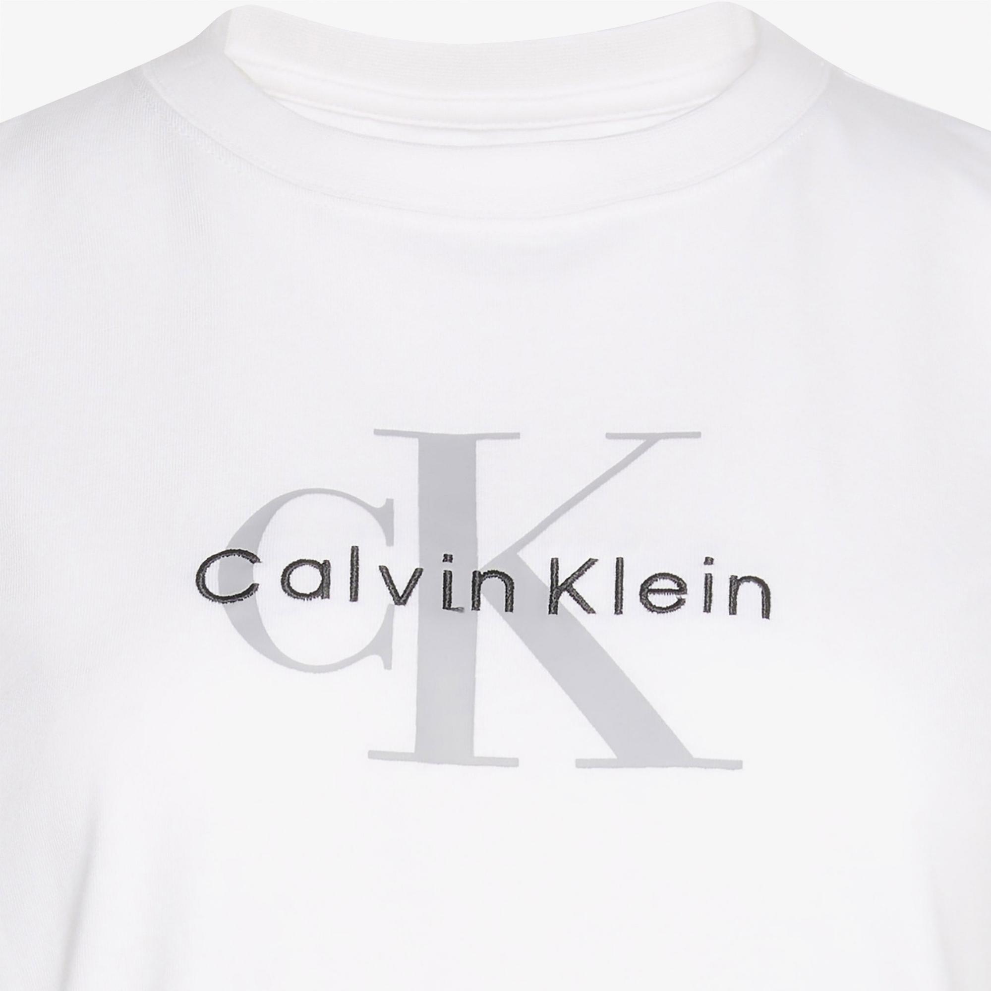 Calvin Klein Hero Classic Monologo Kadın Beyaz T-Shirt