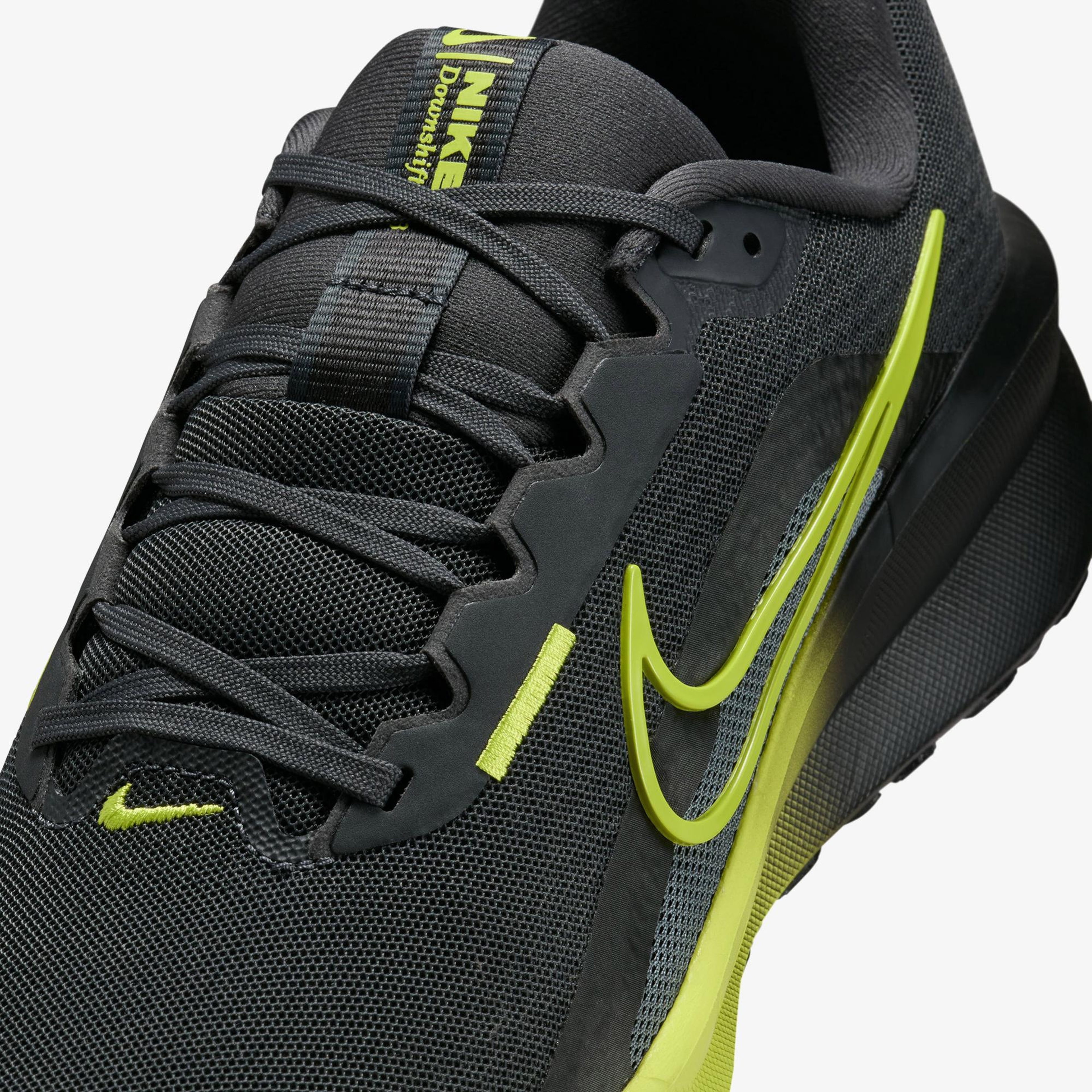 Nike Downshifter 13 Erkek Siyah Koşu Ayakkabısı
