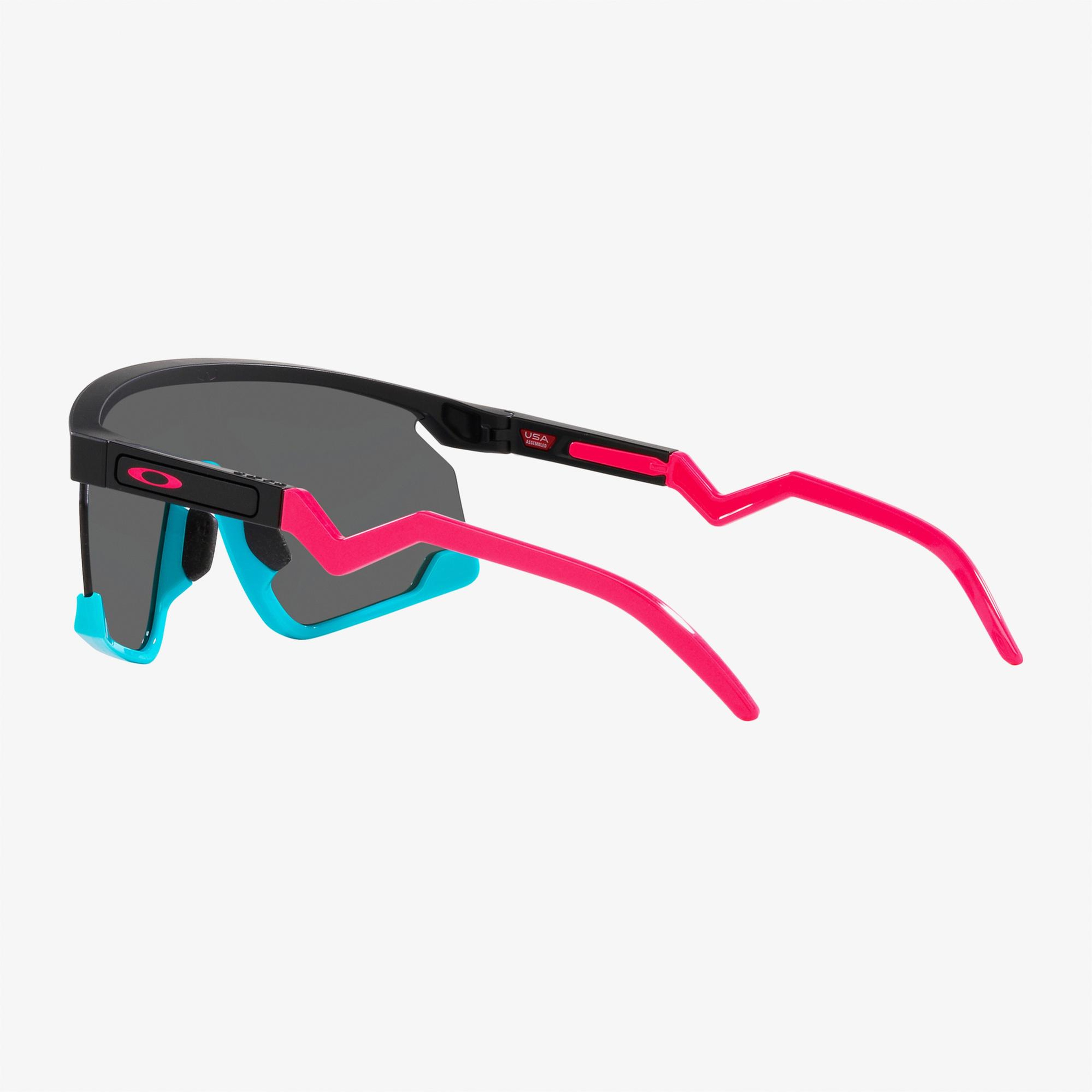 OAKLEY 0Ve2225 Unisex Siyah Güneş Gözlüğü