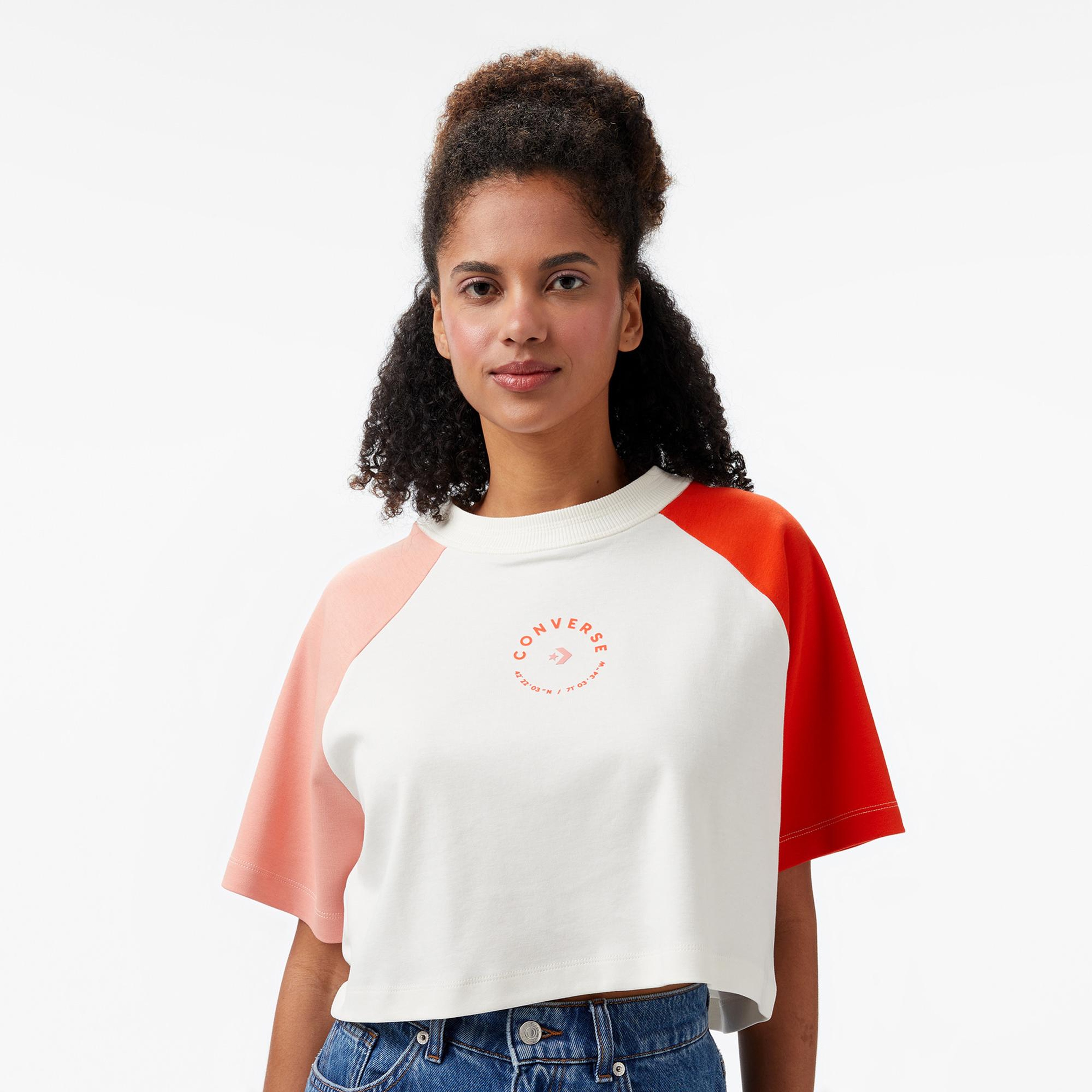 Converse Star Chevron Baskılı Kadın Beyaz T-Shirt