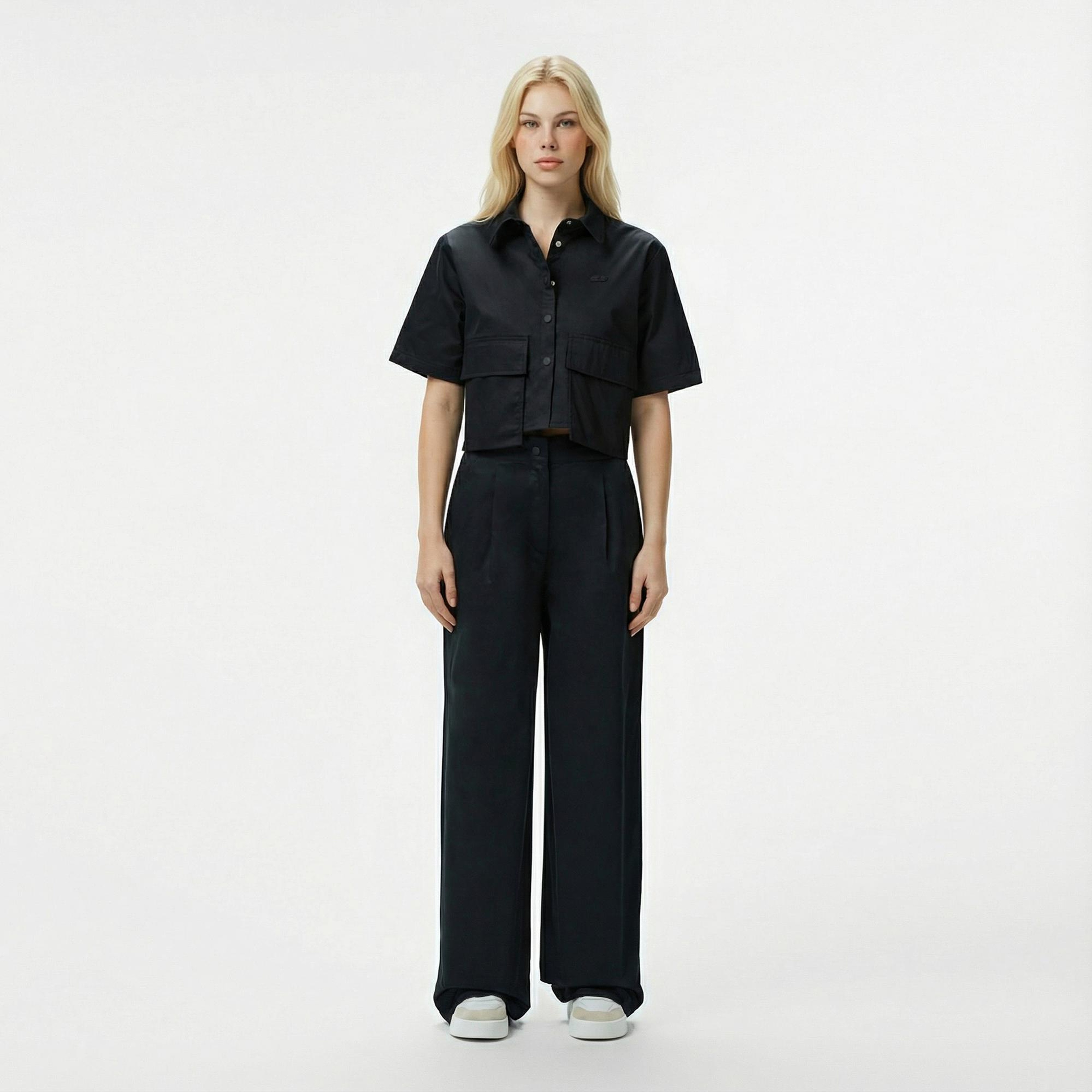 Lacoste Kadın Regular Fit Yarım Kollu Siyah Gömlek