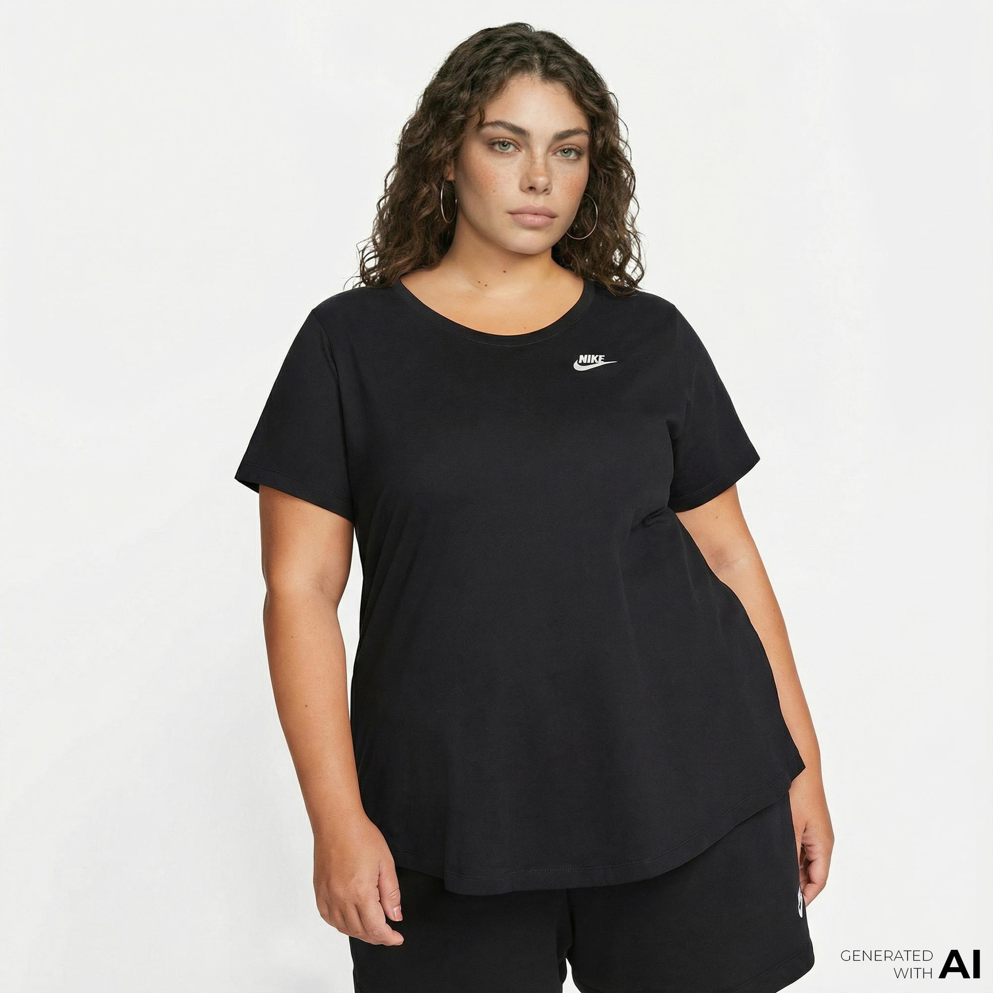 Nike Sportswear Club Essentials Kadın Siyah T-Shirt