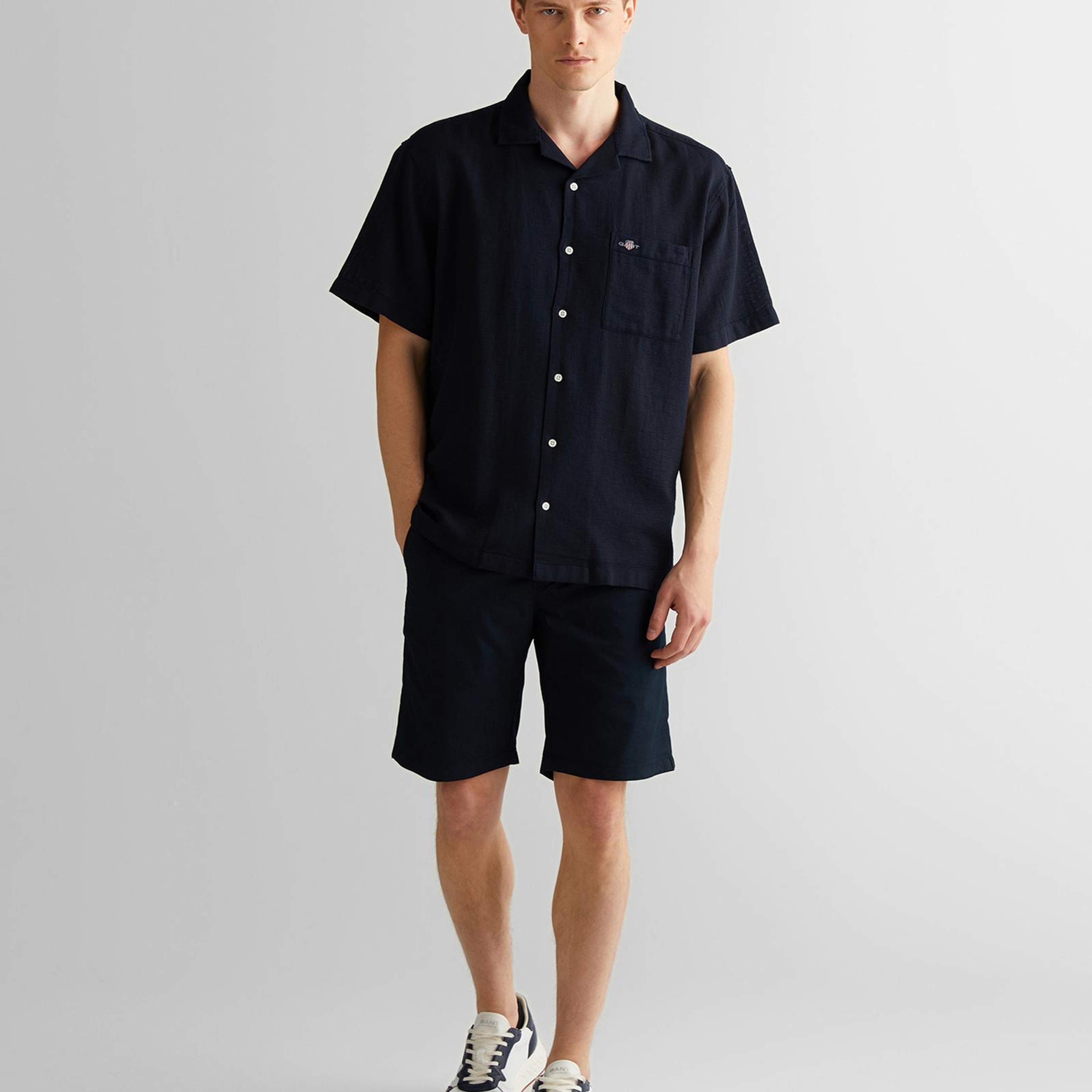 GANT Erkek Siyah Regular Fit Klasik Yaka Gömlek