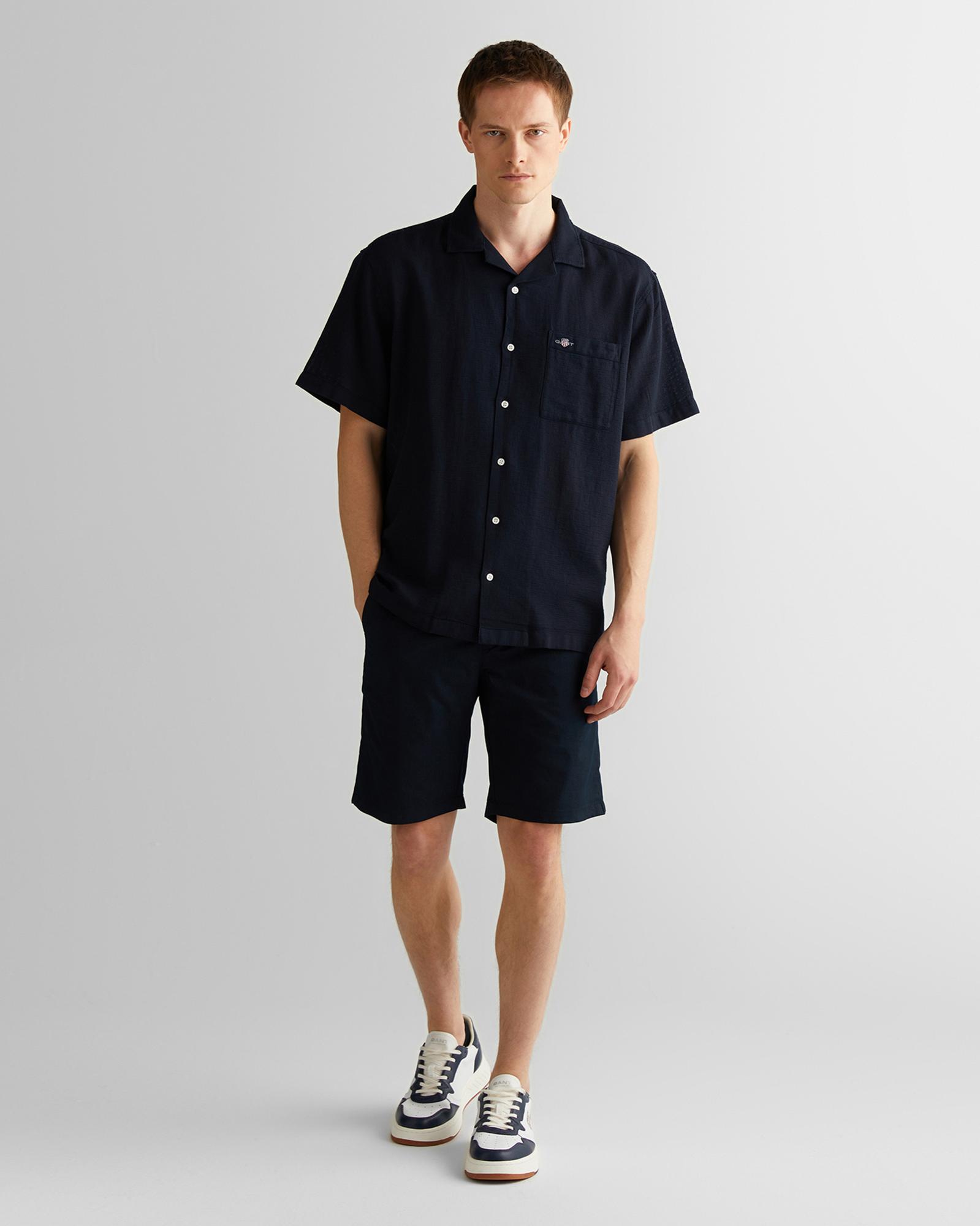 GANT Erkek Siyah Regular Fit Klasik Yaka Gömlek