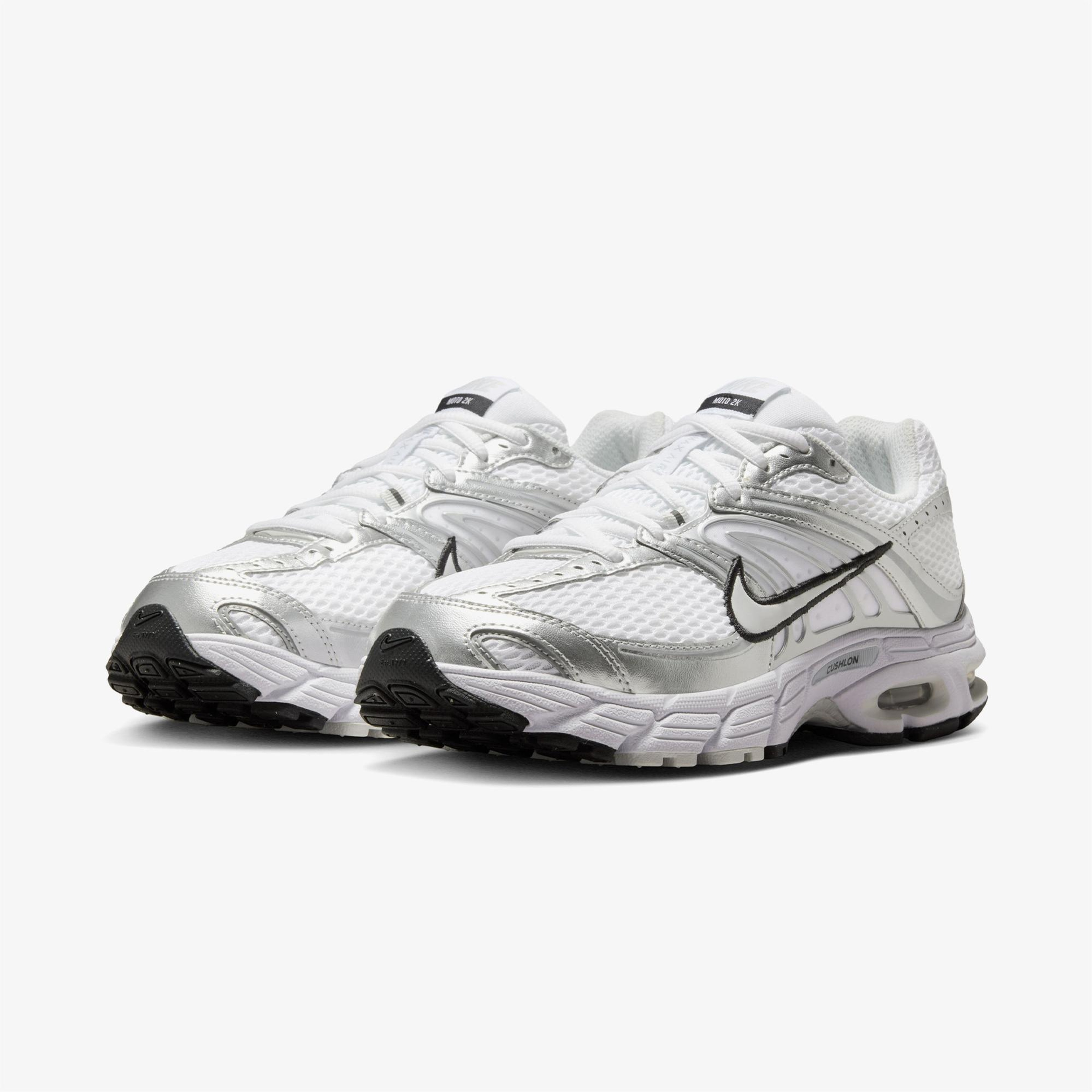 Nike Air Max Moto Kadın Beyaz Spor Ayakkabı