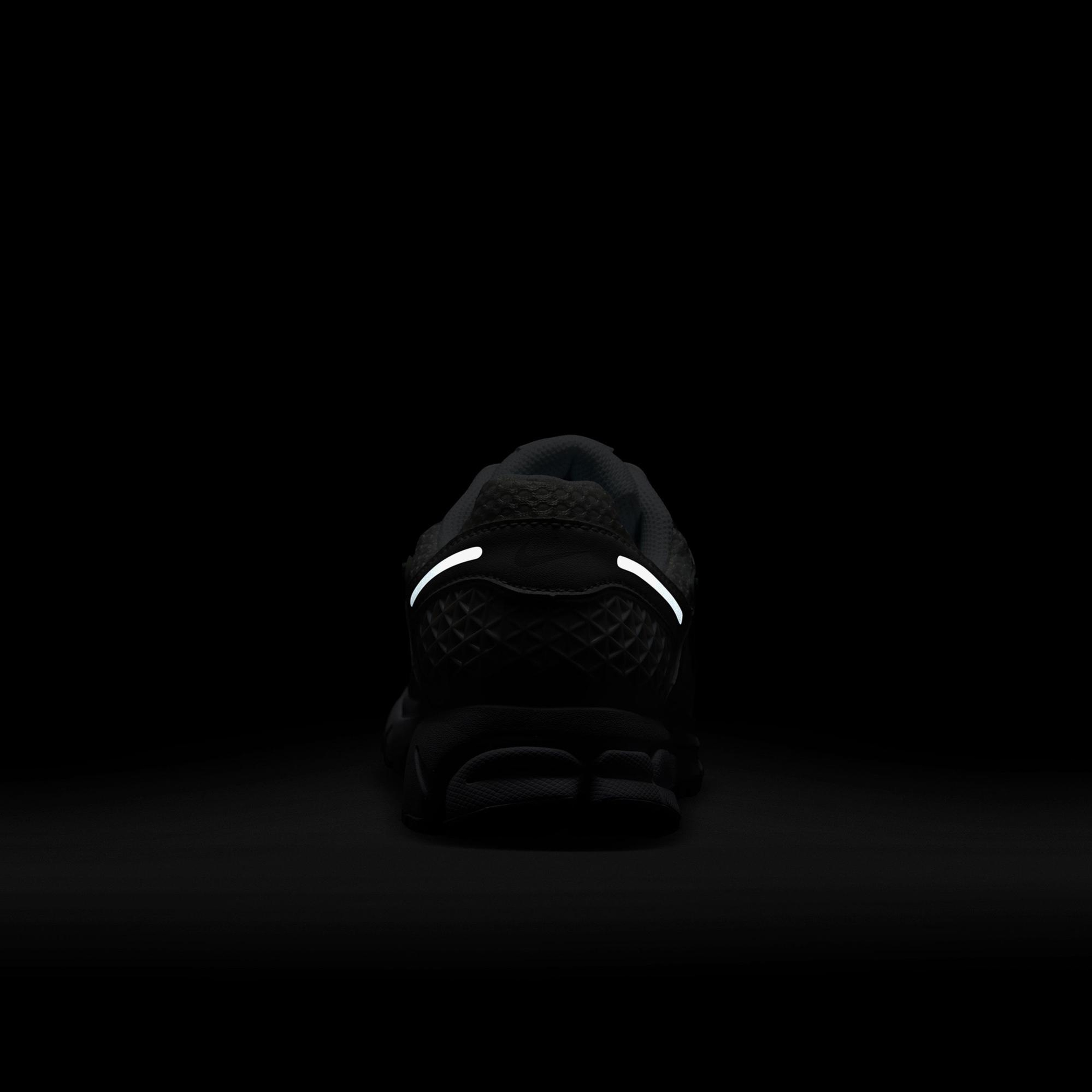 Nike Zoom Vomero 5 Kadın Beyaz Spor Ayakkabı