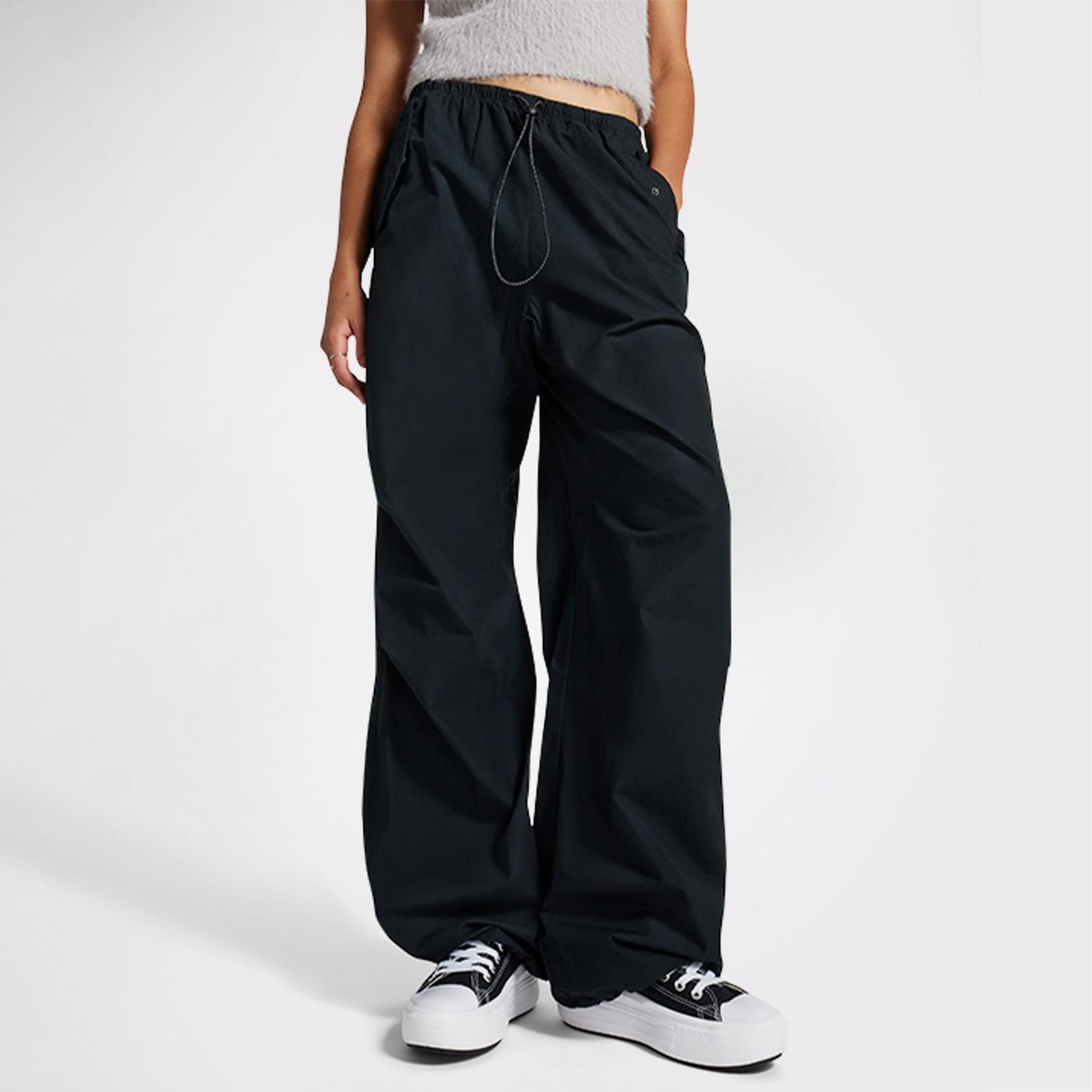 Converse Kadın Siyah Paraşüt Pantolon