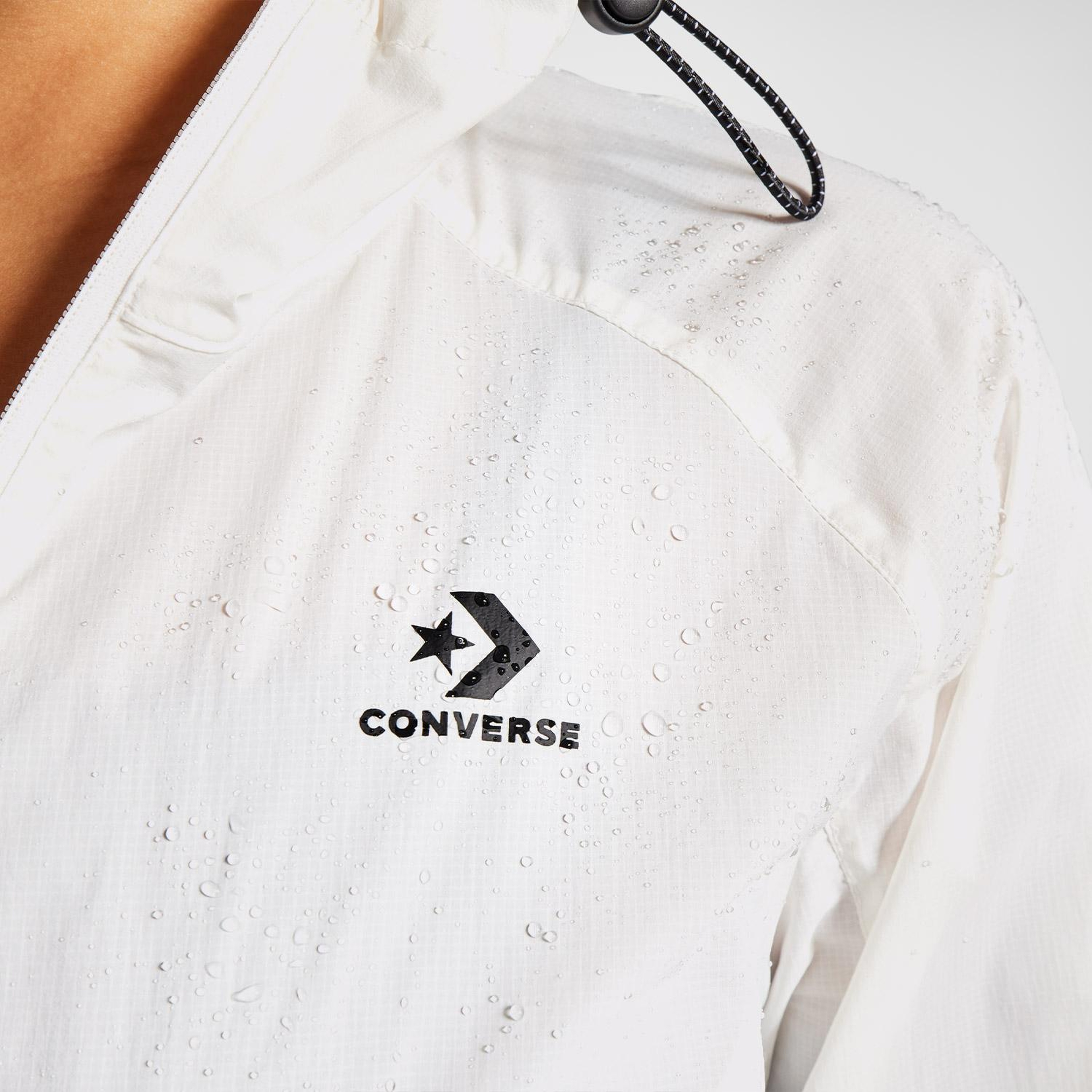 Converse Kadın Renk Bloklu Beyaz Rüzgarlık