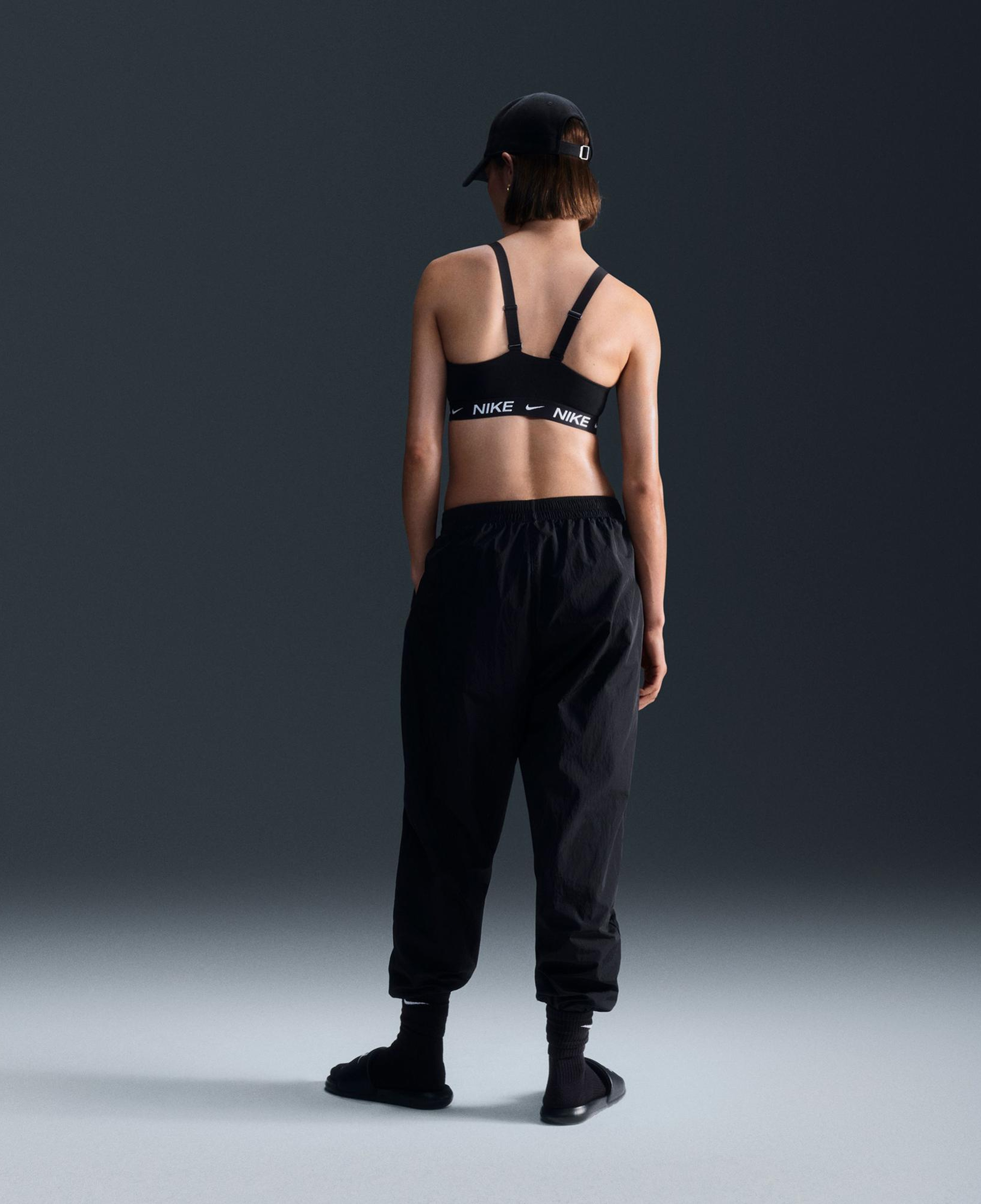 Nike Dri-Fit Indy Orta Destekli Kadın Siyah Bra