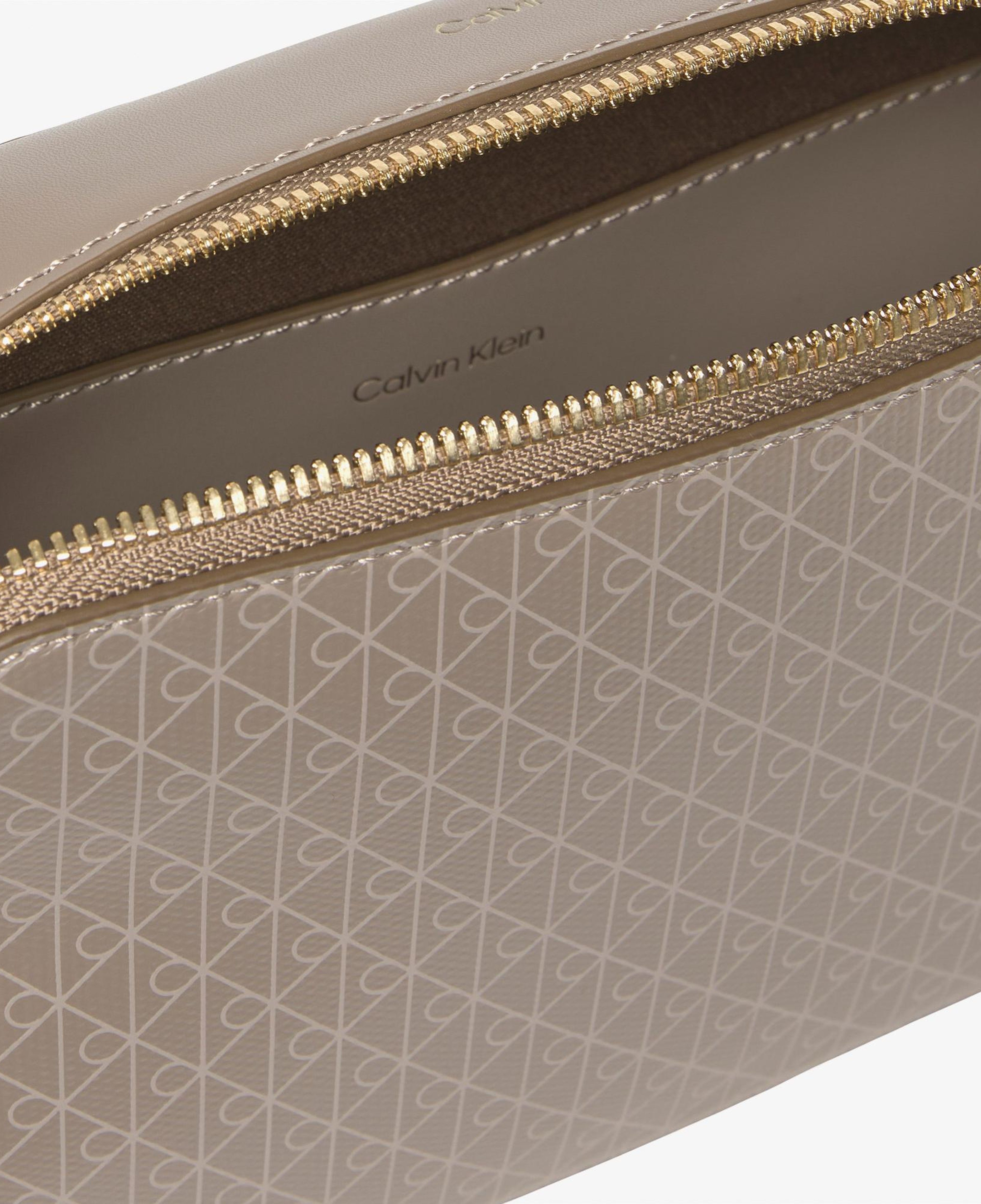 Calvin Klein Emblem Elongated Camera Kadın Haki Çapraz Çanta