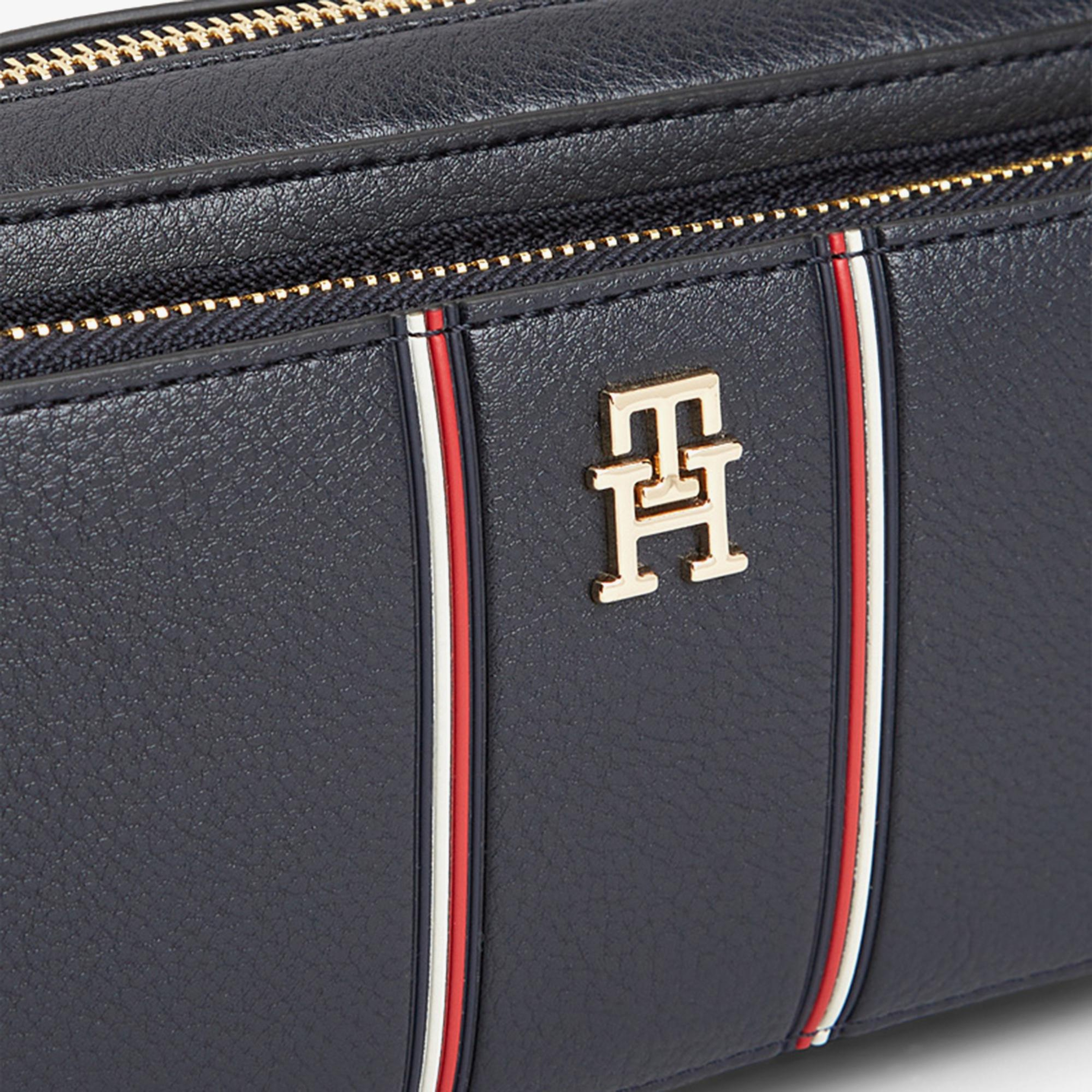 Tommy Hilfiger Daily Kadın Lacivert Çapraz Çanta