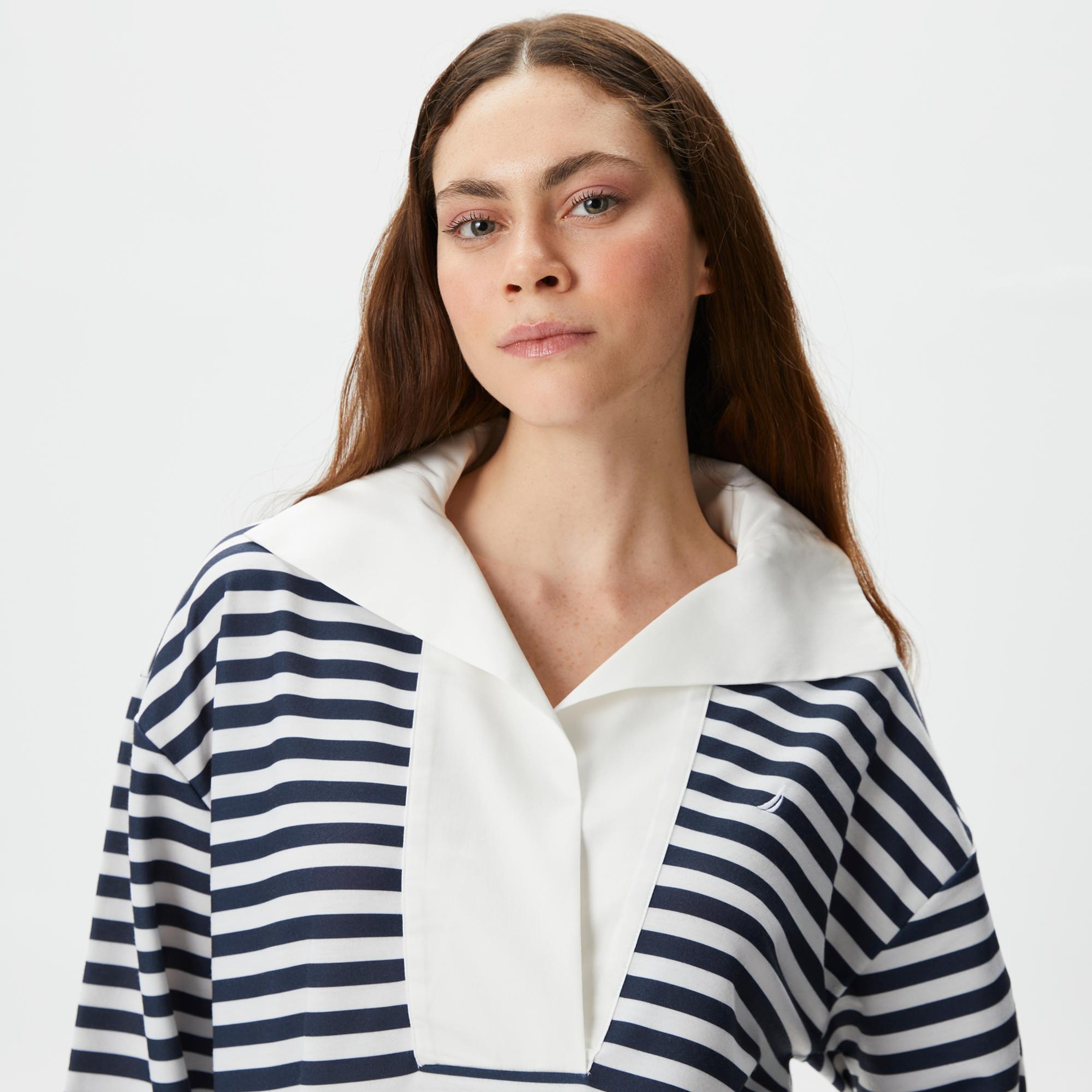 Nautica Kadın Lacivert Relaxed Fit Dik Yaka Çizgili Sweatshirt
