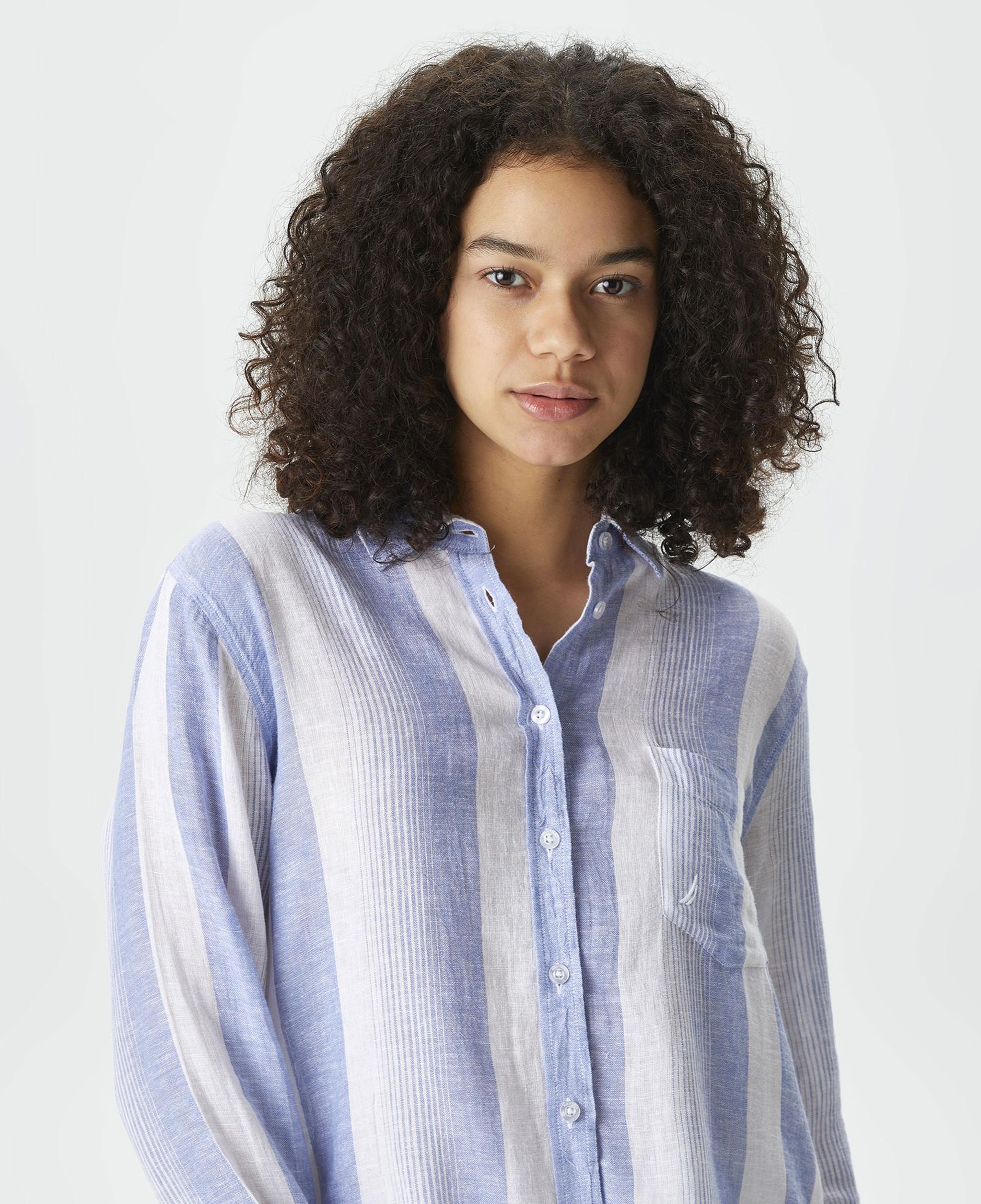 Nautica Kadın Mavi Standart Fit Uzun Kollu Çizgili Gömlek