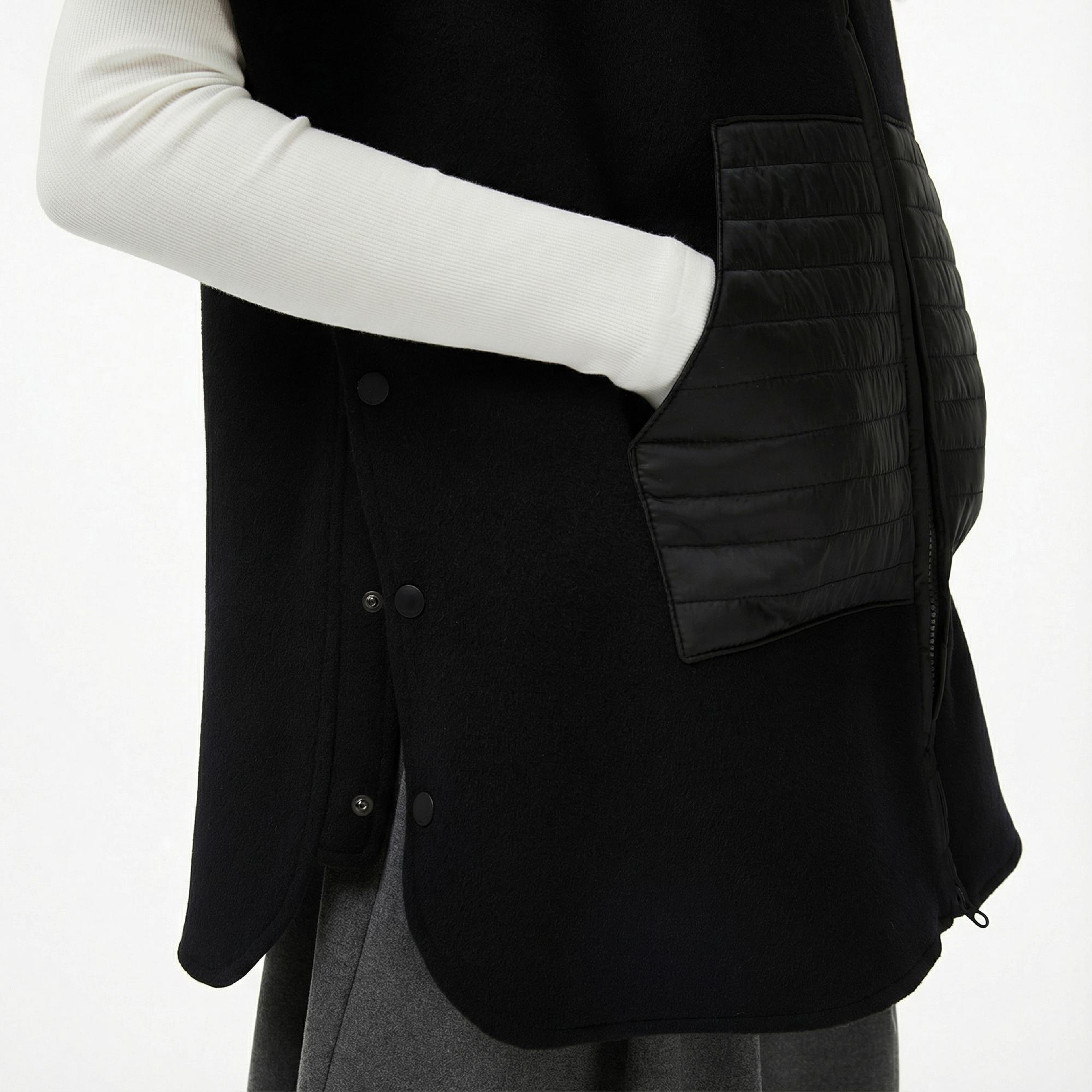 Lacoste Kadın Kapüşonlu Siyah Mont