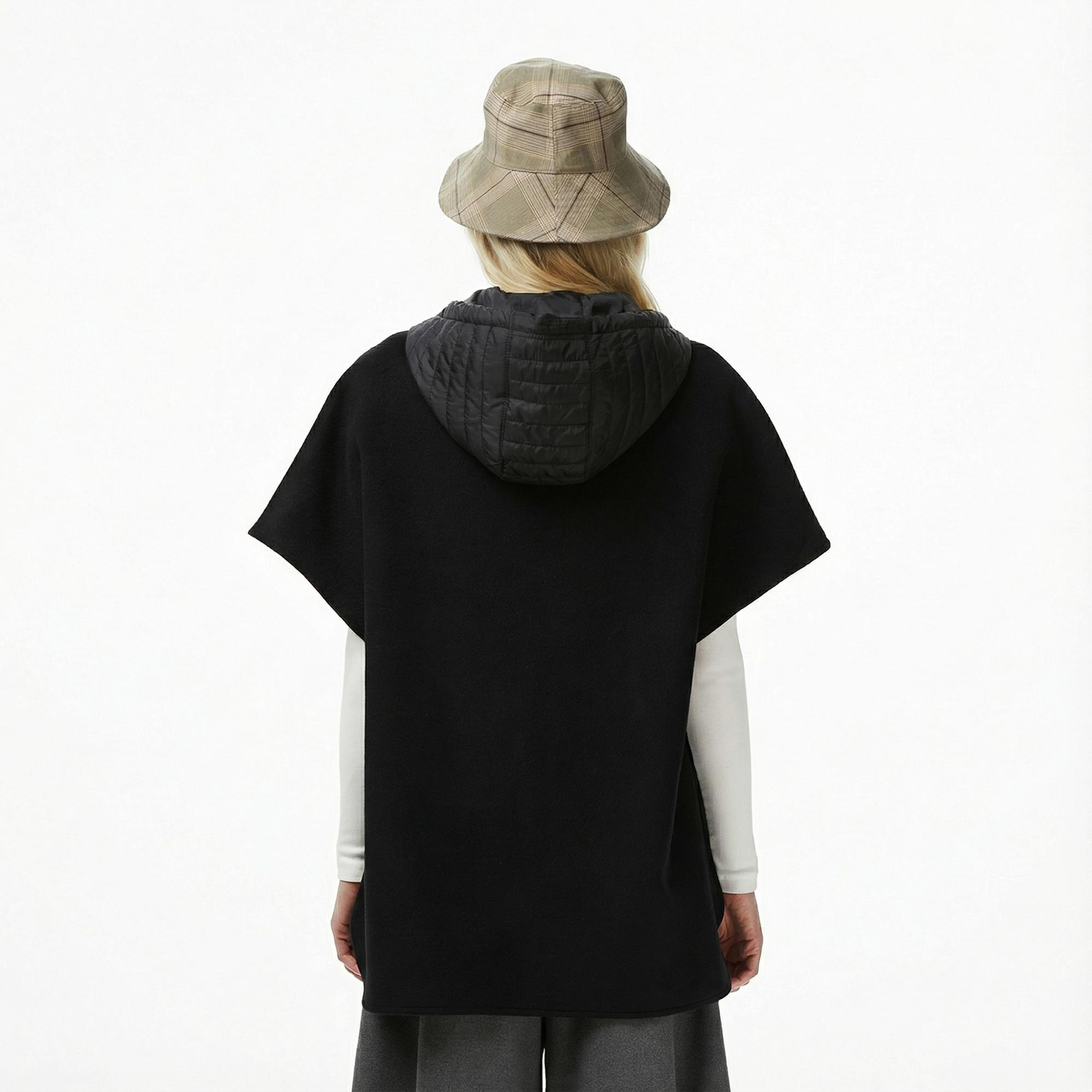 Lacoste Kadın Kapüşonlu Siyah Mont