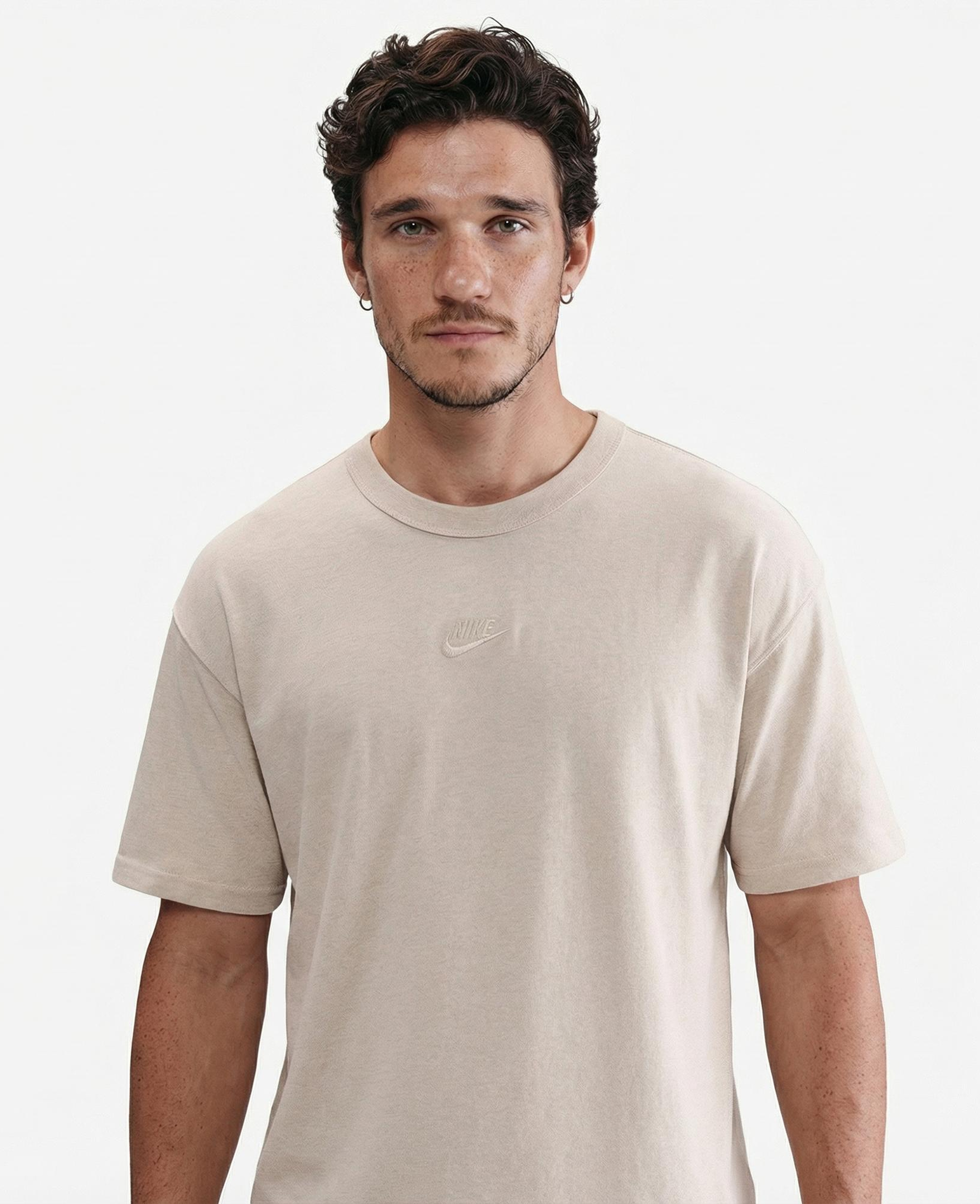Nike Sportswear Premium Essentials Erkek Krem Rengi T-Shirt