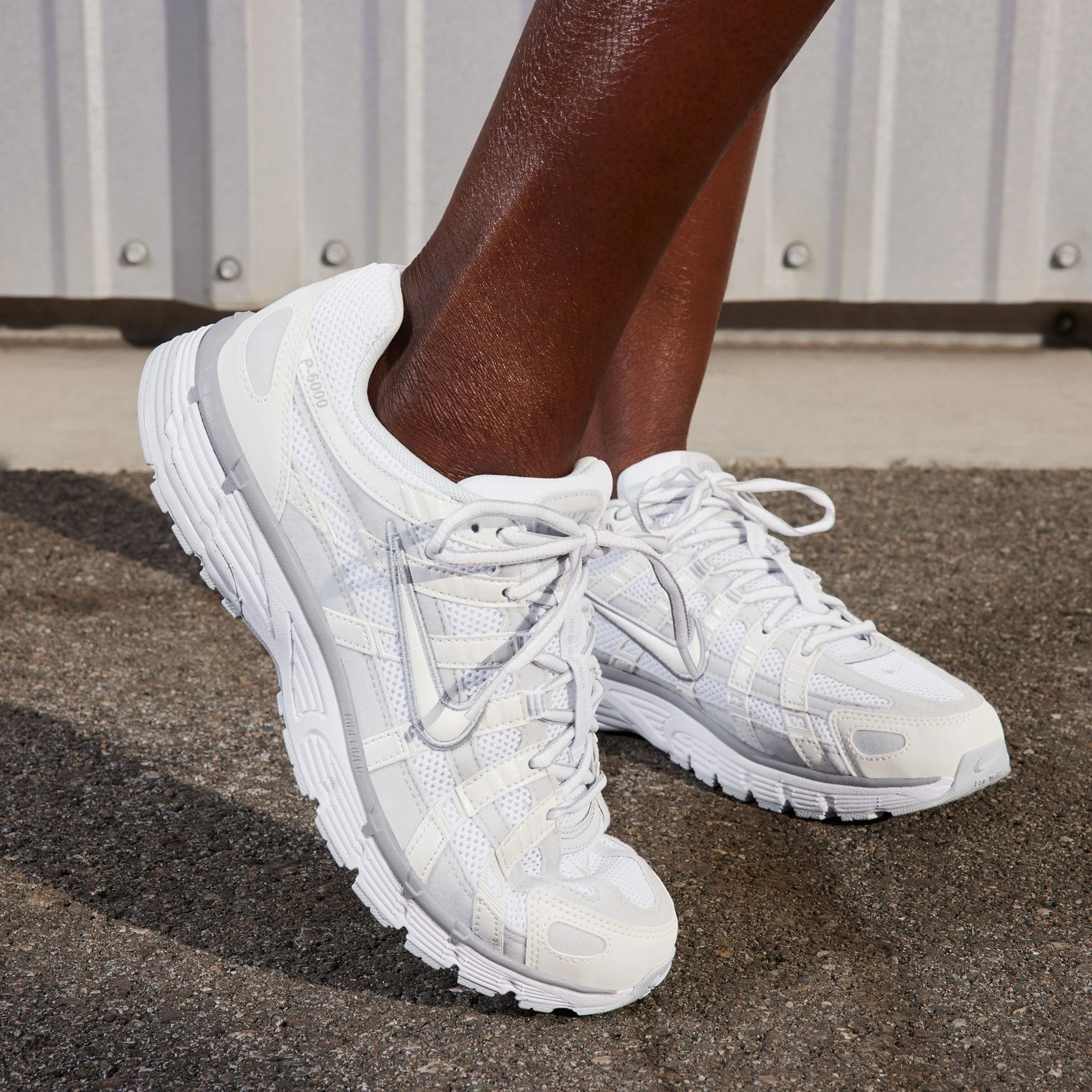 Nike P-6000 Kadın Beyaz Spor Ayakkabı