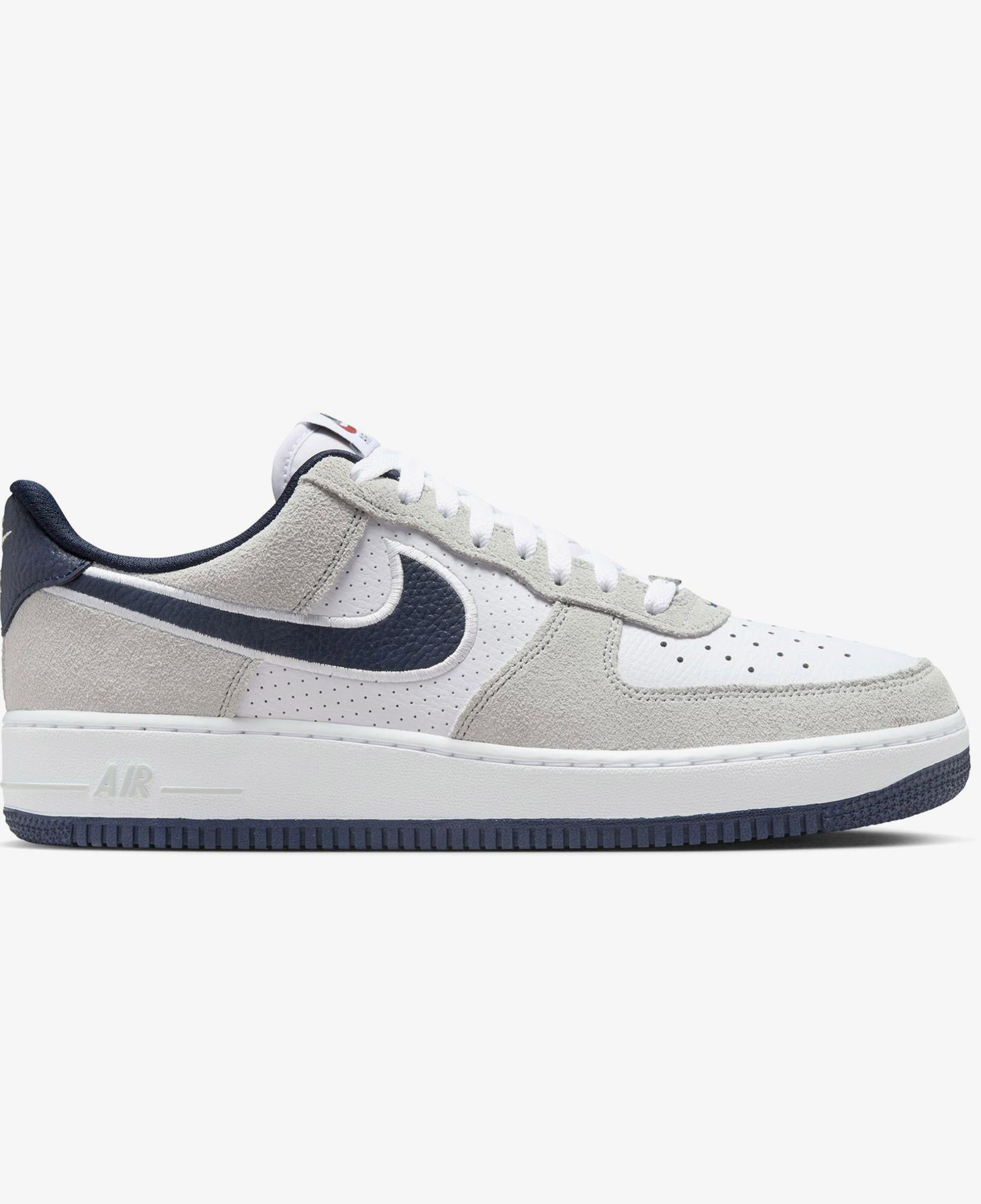 Nike Air Force 1 '07 LV8 Erkek Beyaz Spor Ayakkabı