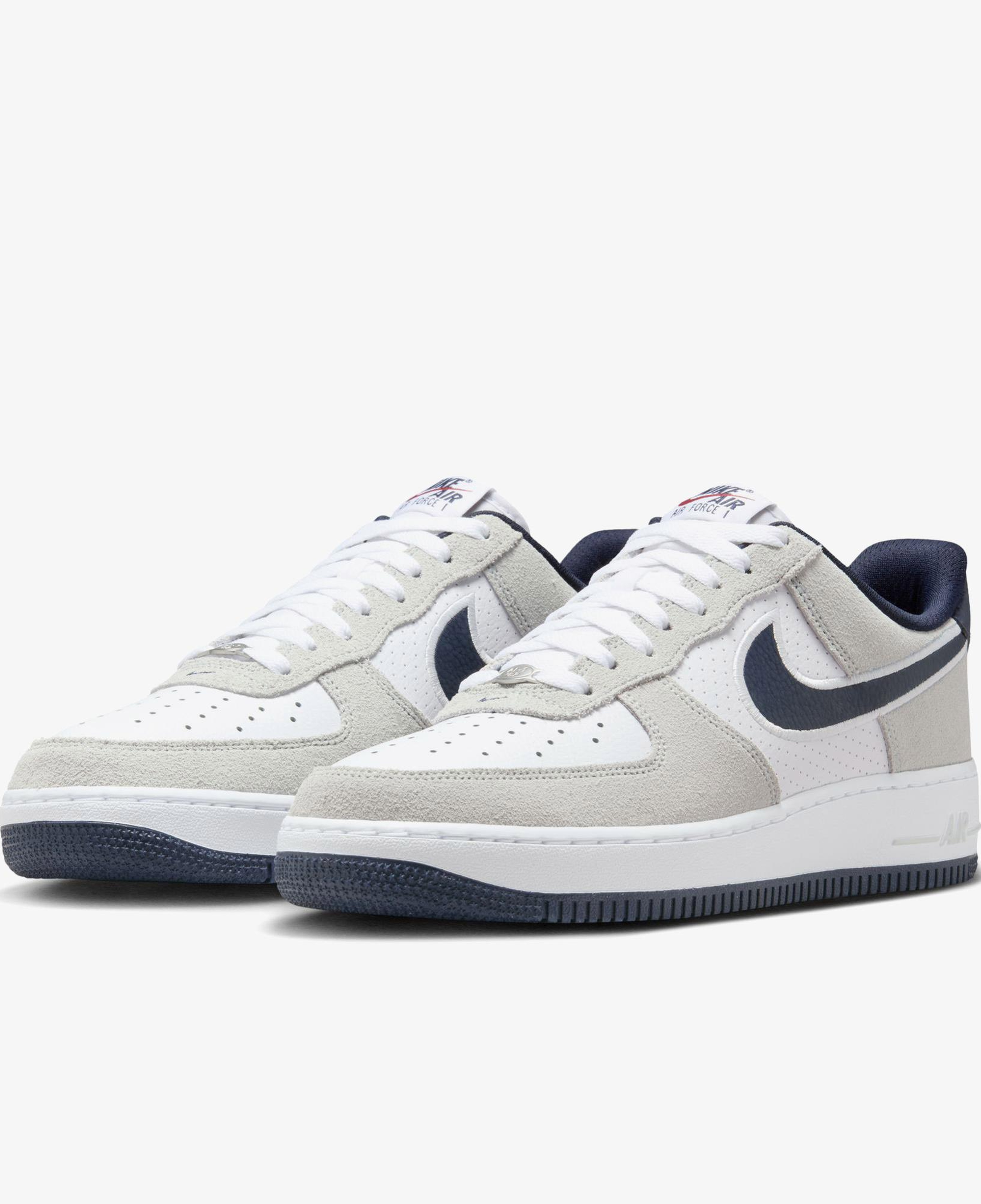 Nike Air Force 1 '07 LV8 Erkek Beyaz Spor Ayakkabı
