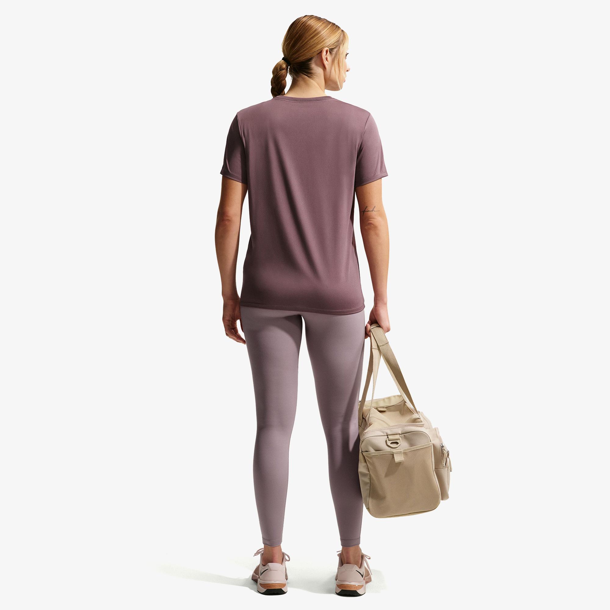 Nike Dri-Fit Kadın Pembe T-Shirt