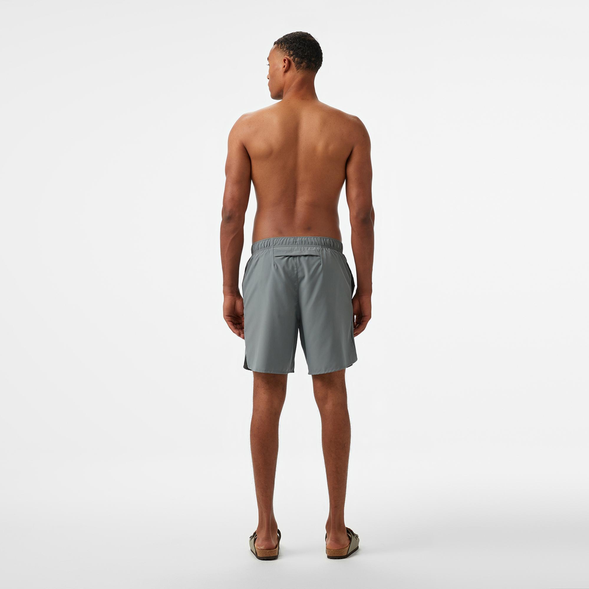 Nike Dri-Fit Challenger 18cm Erkek Gri Şort