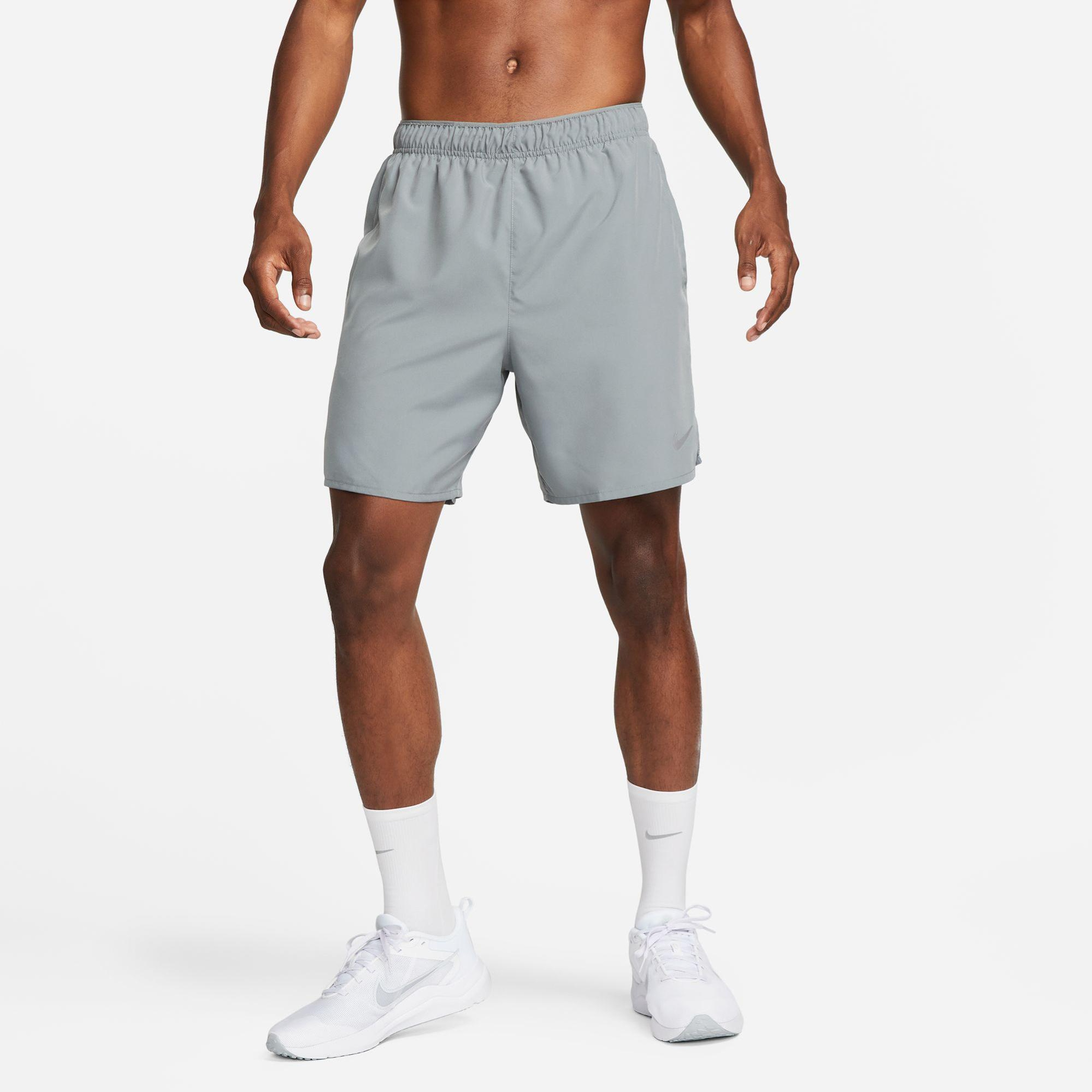 Nike Dri-Fit Challenger 18cm Erkek Gri Şort