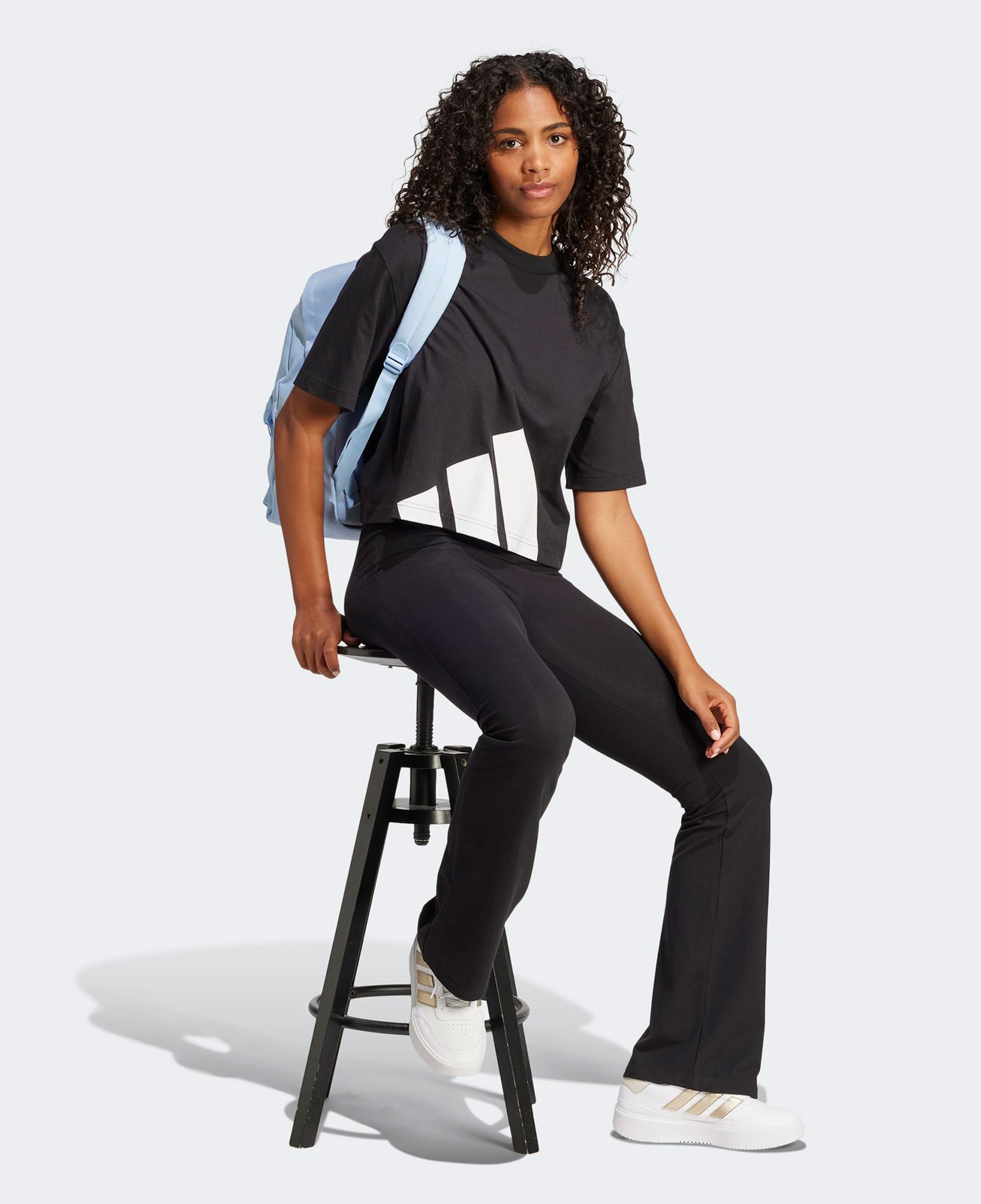 adidas Essentials Big Logo Boyfriend Kadın Siyah T-Shirt