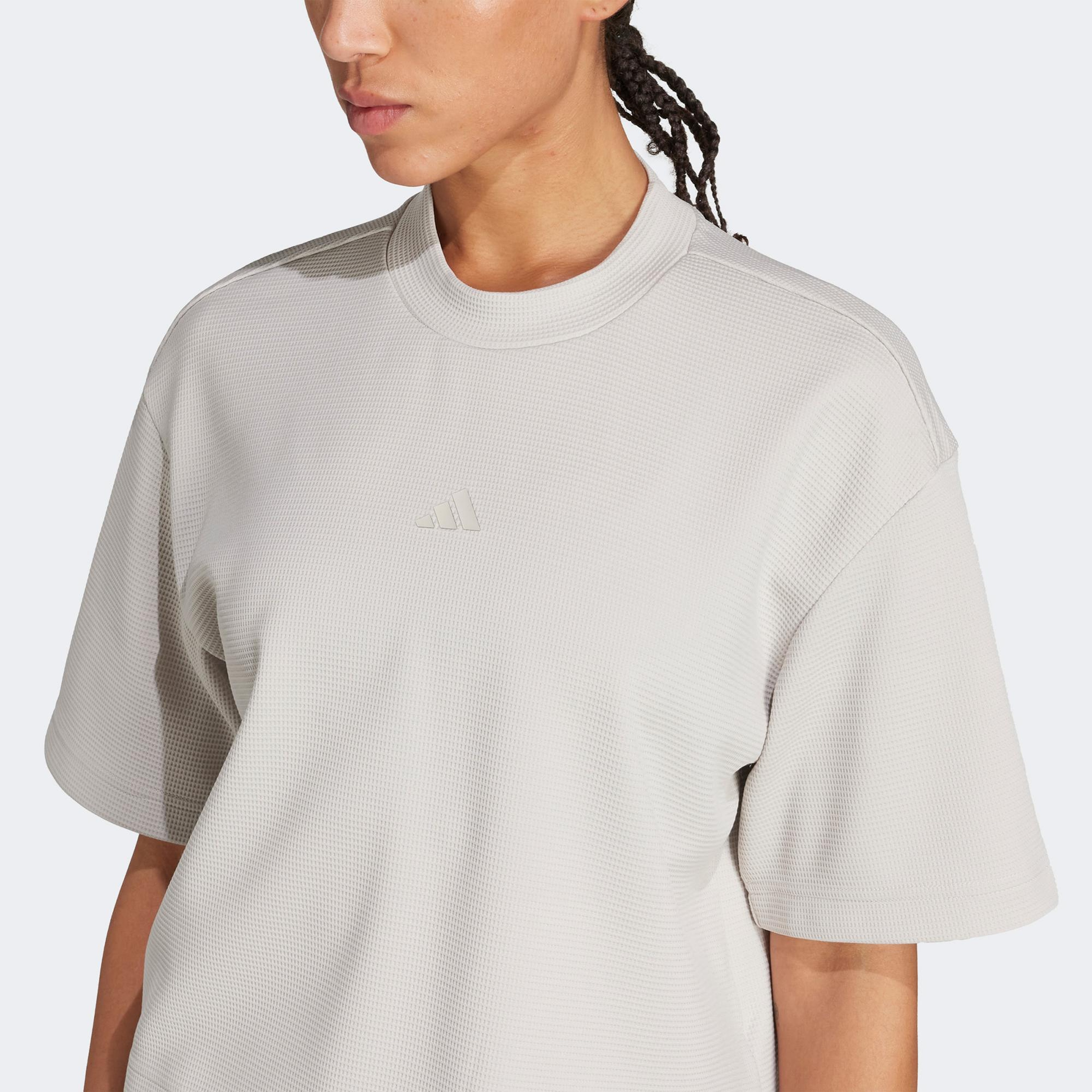 adidas Yoga Motion Kadın Bej T-Shirt