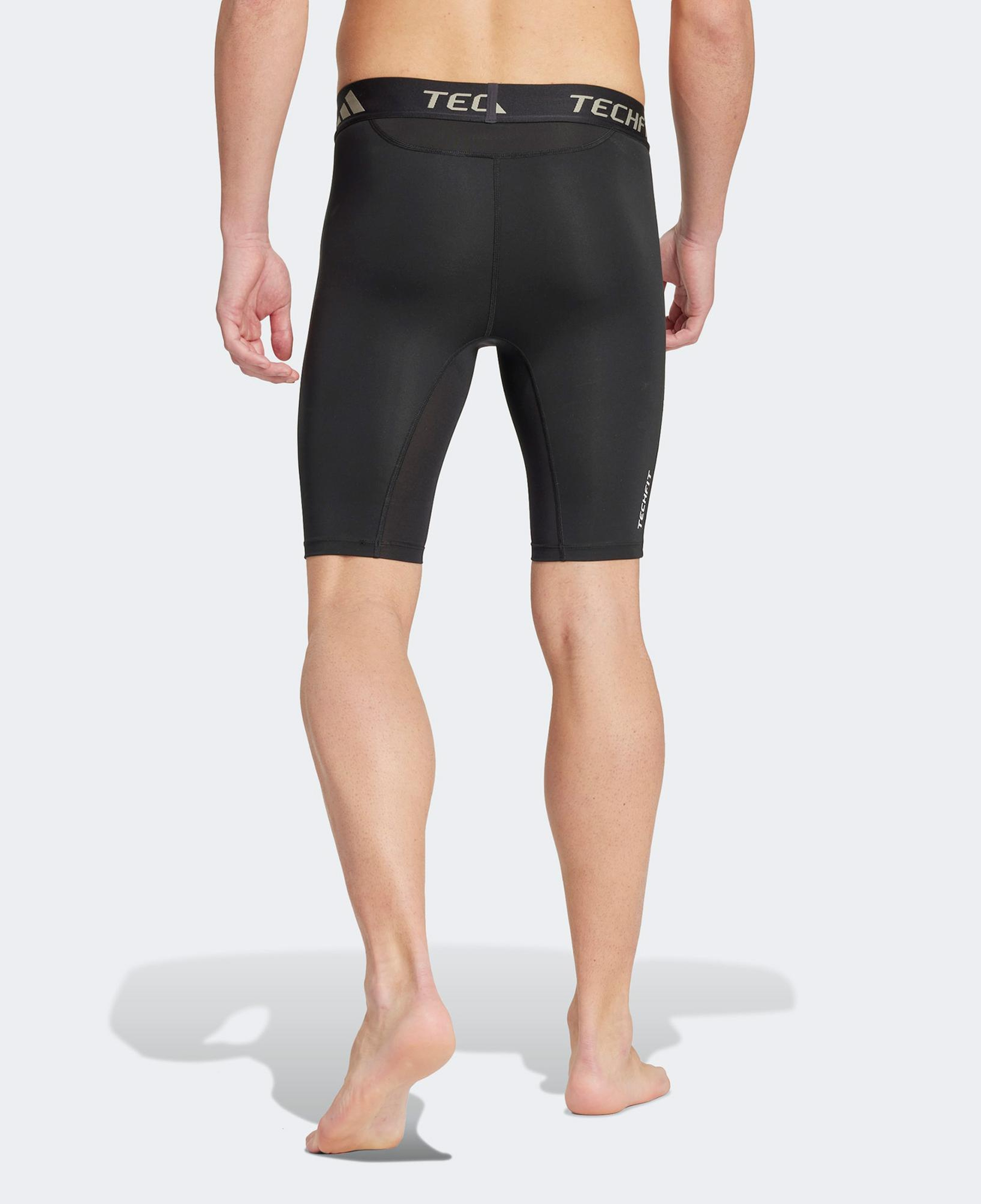 adidas Techfit Compression Training Erkek Siyah Kısa Tayt