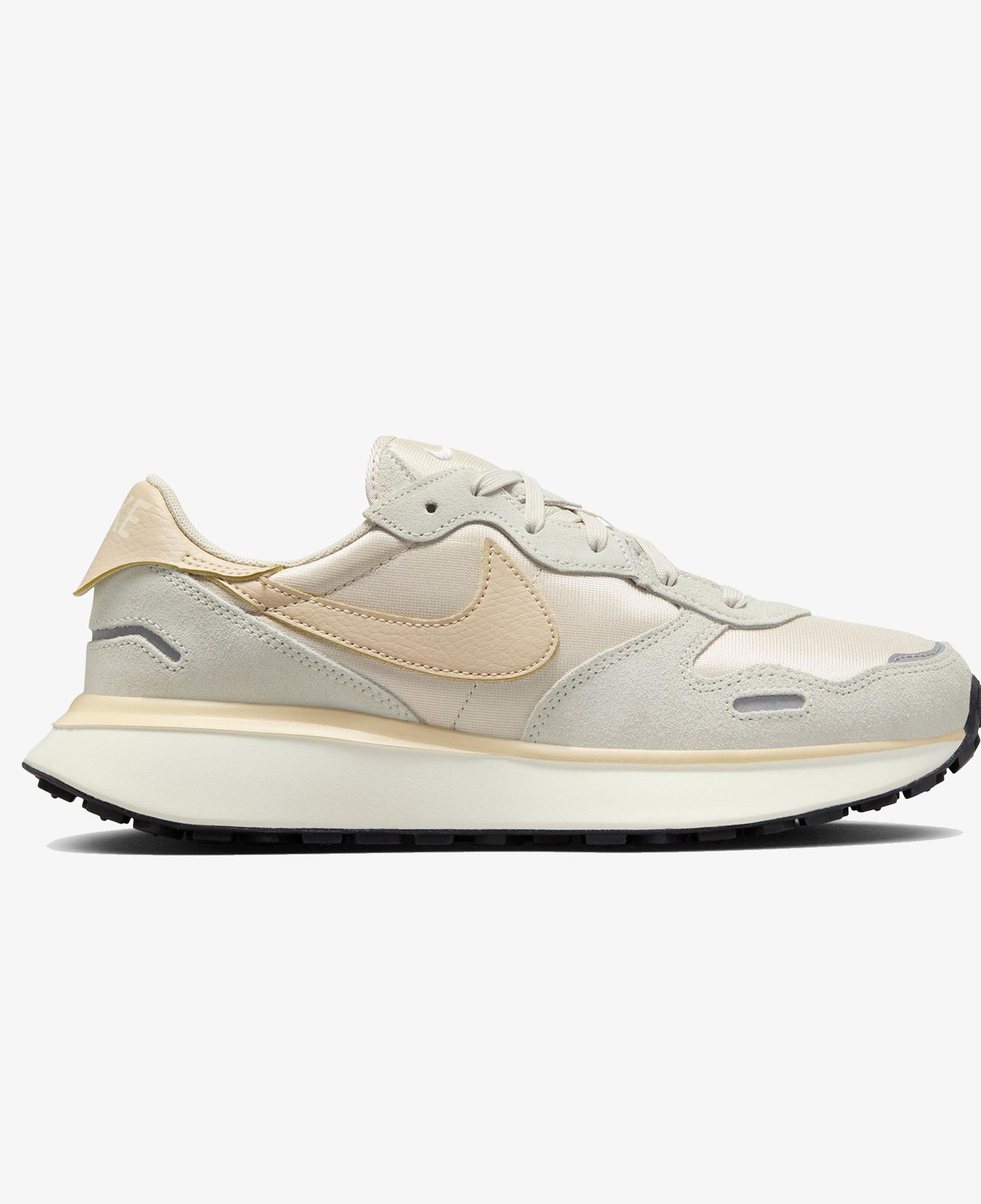 Nike Phoenix Waffle Kadın Bej Spor Ayakkabı